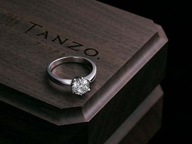 TANZOの婚約指輪ご納品