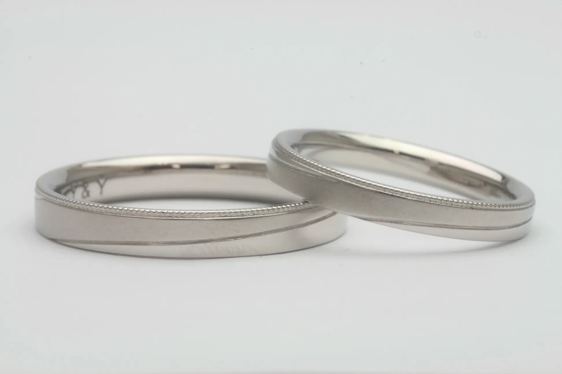 つや消しがよりプラチナの輝きを引き立たせるデザイン | 結婚・婚約