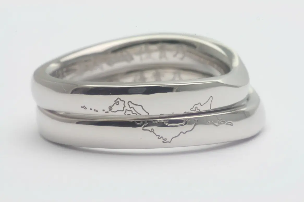 高評価アイテム 2つで1つ。特別な刻印 | 結婚・婚約指輪のオーダーメイドは鍛造 アクセサリー