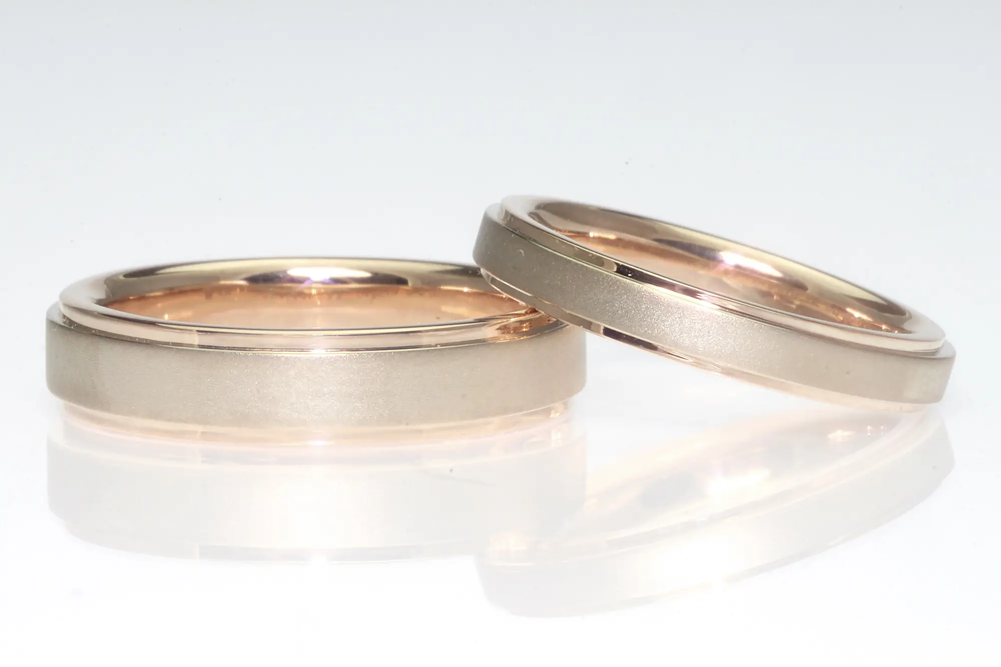 こだわりカラーのコンビリング | 結婚・婚約指輪のオーダーメイドは