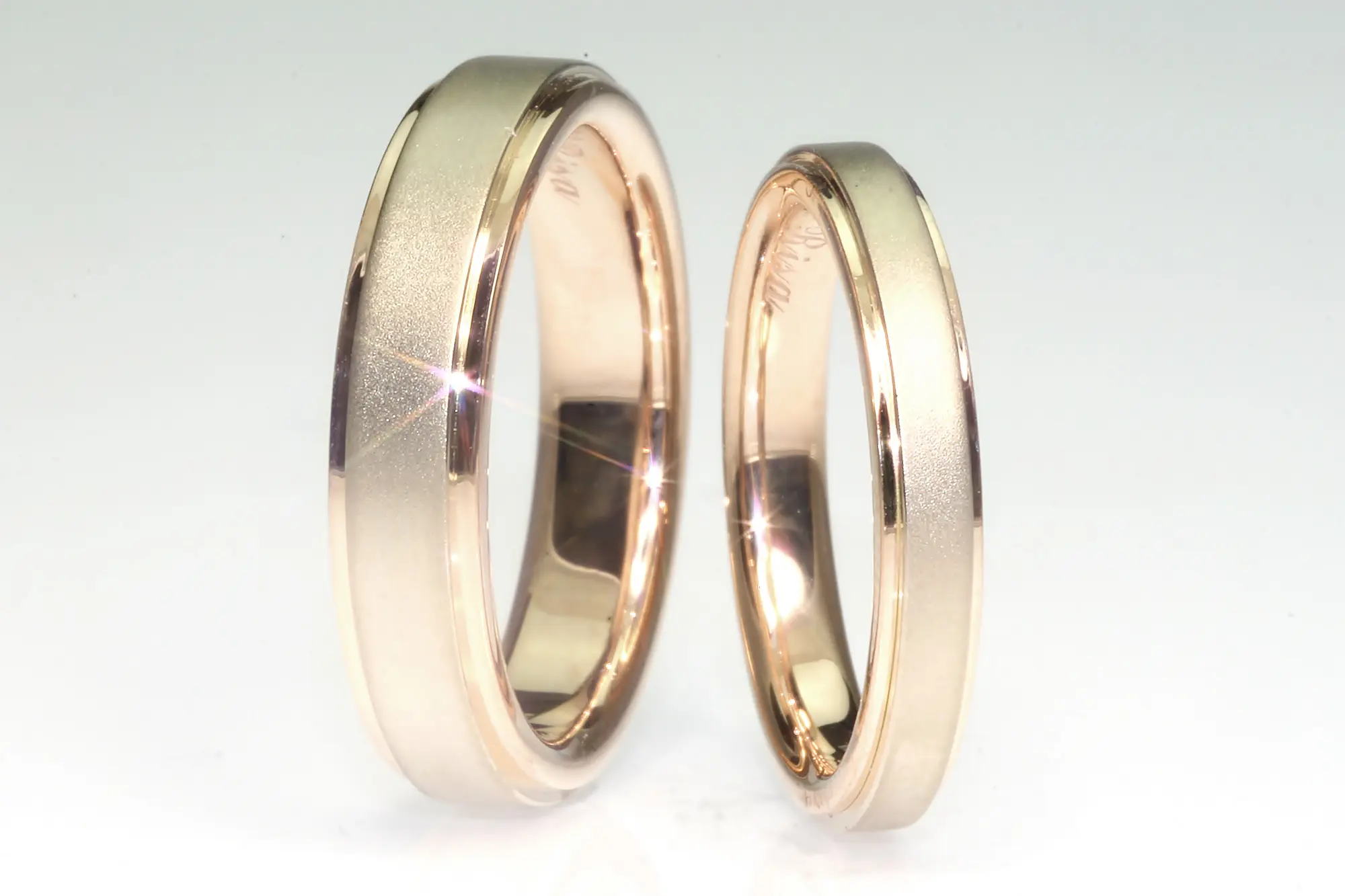 こだわりカラーのコンビリング | 結婚・婚約指輪のオーダーメイドは