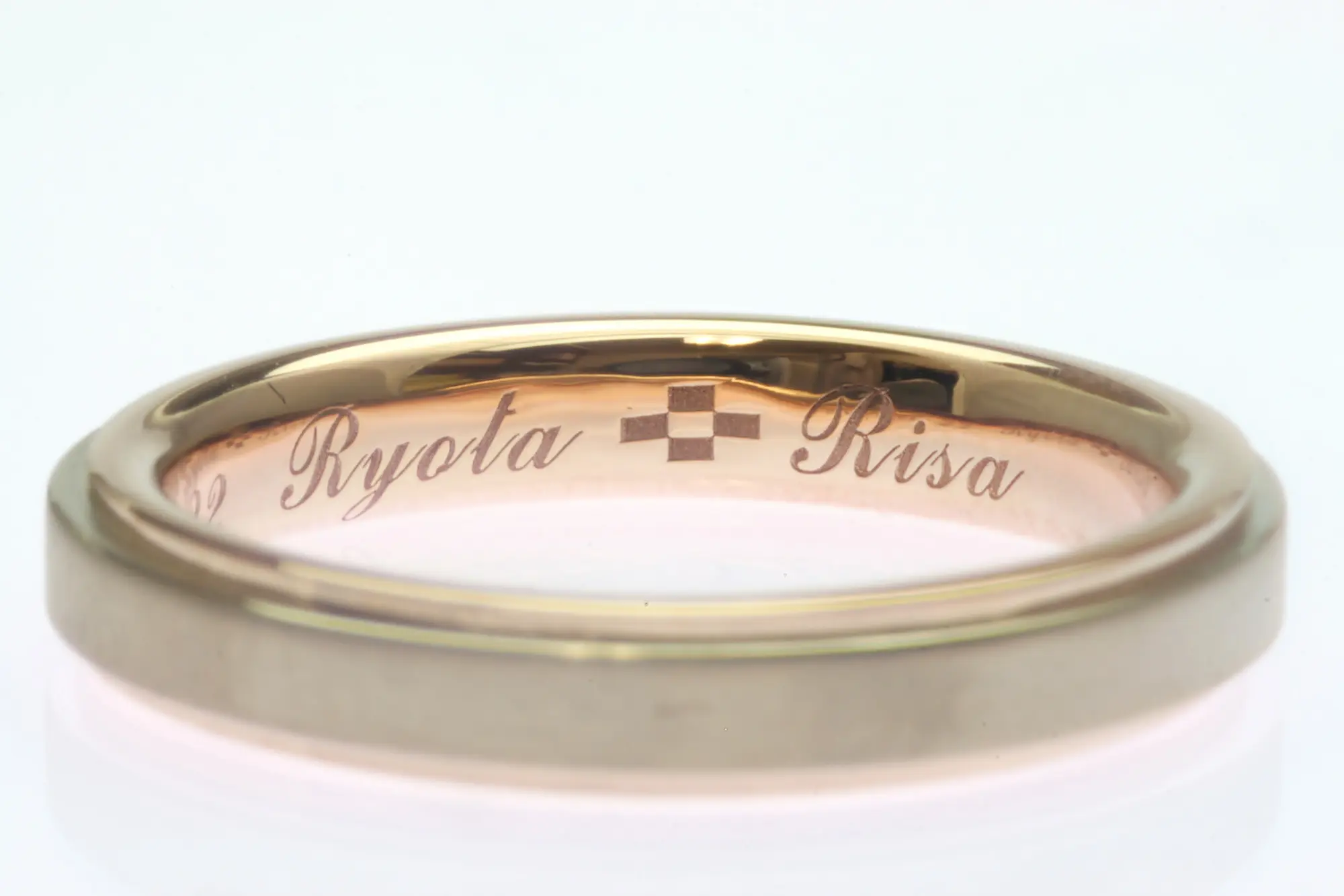 こだわりカラーのコンビリング | 結婚・婚約指輪のオーダーメイドは