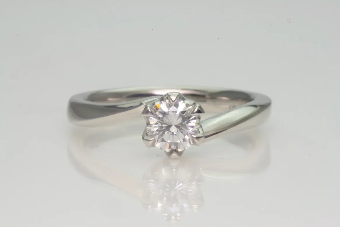 アシンメトリーデザインリング | 結婚・婚約指輪のオーダーメイドは