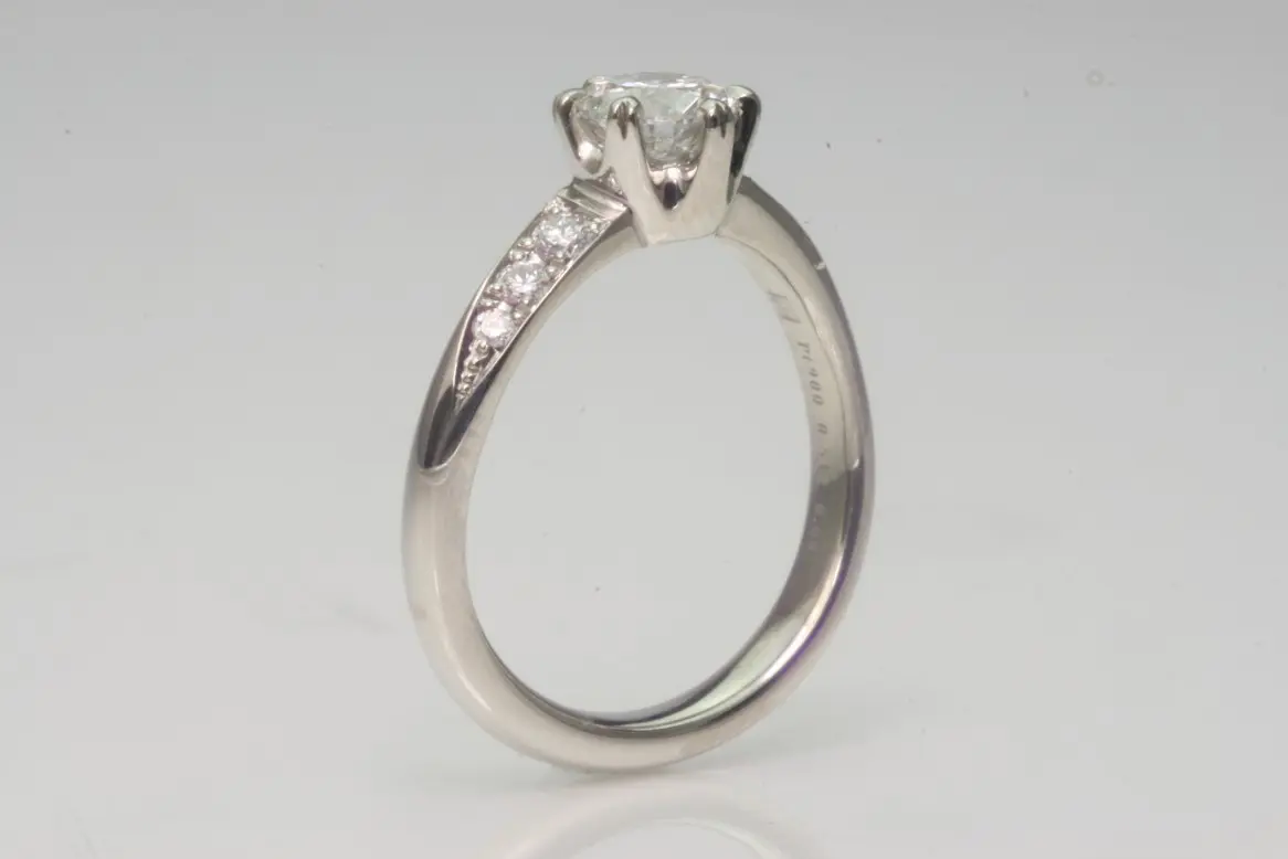 グラデーションセッティング | 結婚・婚約指輪のオーダーメイドは鍛造