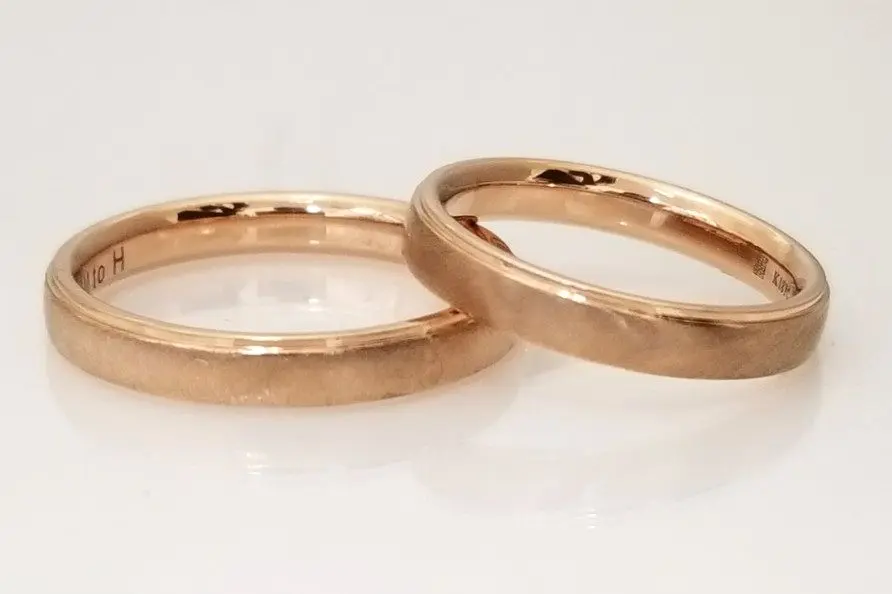 ゴールドのつや消しが味わい深く | 結婚・婚約指輪のオーダーメイドは