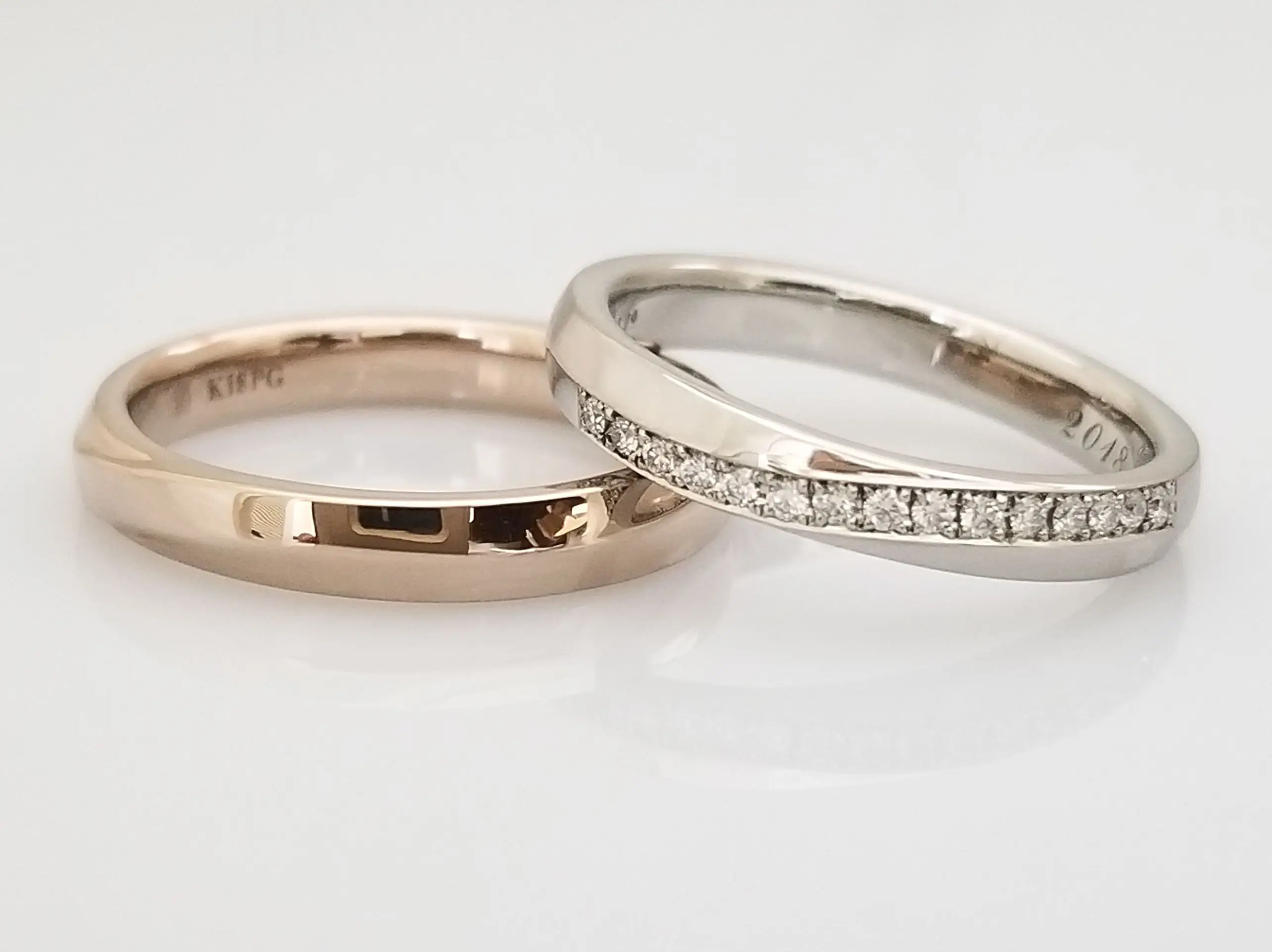 右上がりのエッジで縁起良く | 結婚・婚約指輪のオーダーメイドは鍛造