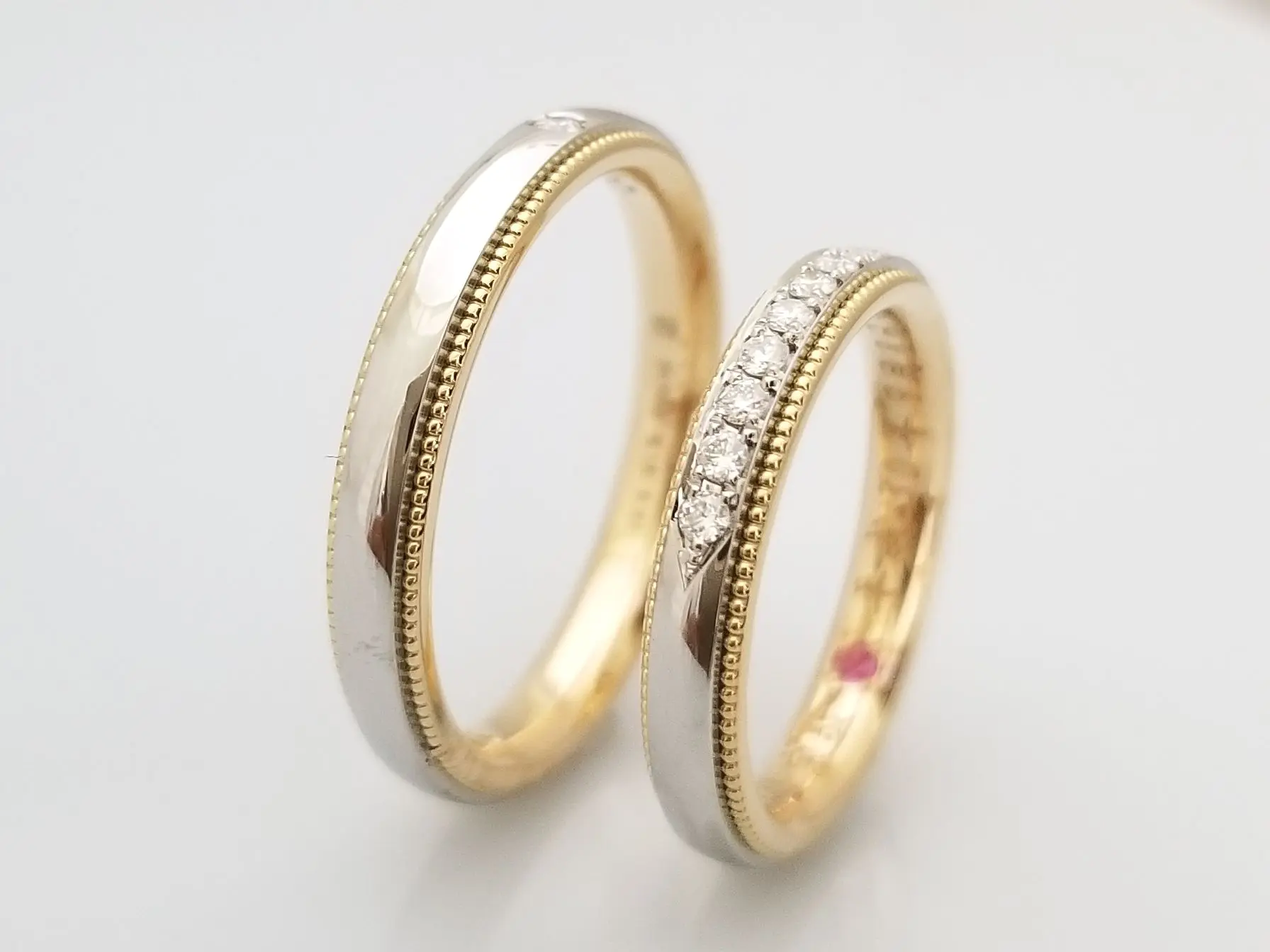 お揃い素材のコンビリング | 結婚・婚約指輪のオーダーメイドは鍛造