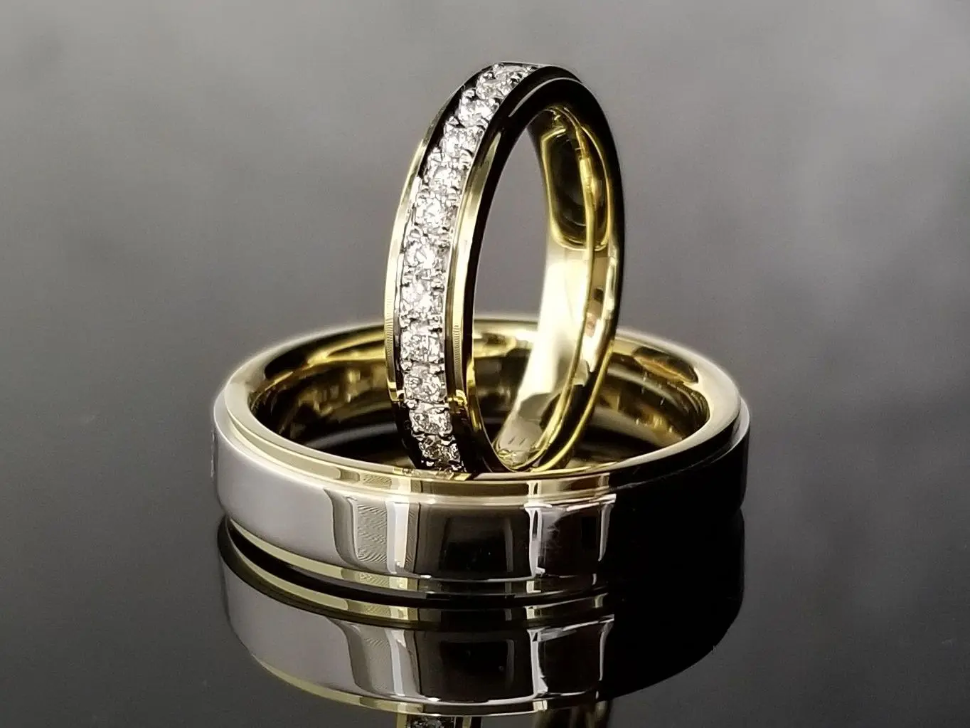 平打ちリング 重厚感溢れる、平打ちデザイン | 結婚・婚約指輪のオーダー