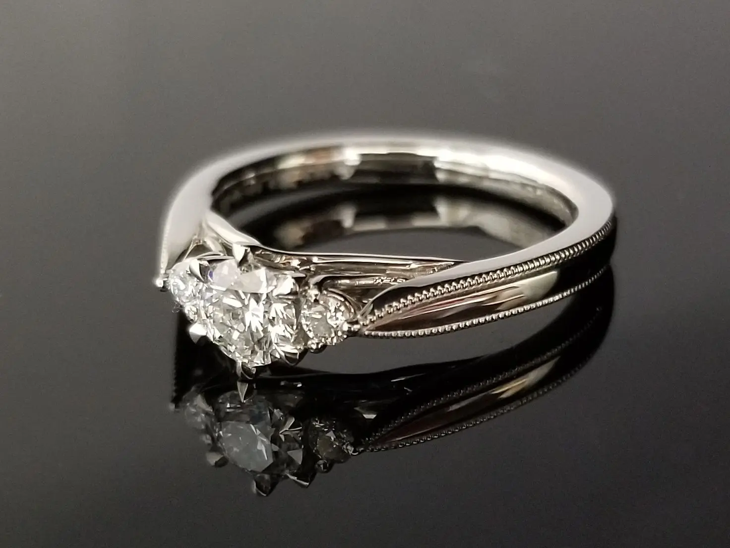 のりぞー　ダイヤステッチ のりぞー ダイヤステッチ 恋ひつつ】 | 結婚・婚約指輪のオーダーメイドは