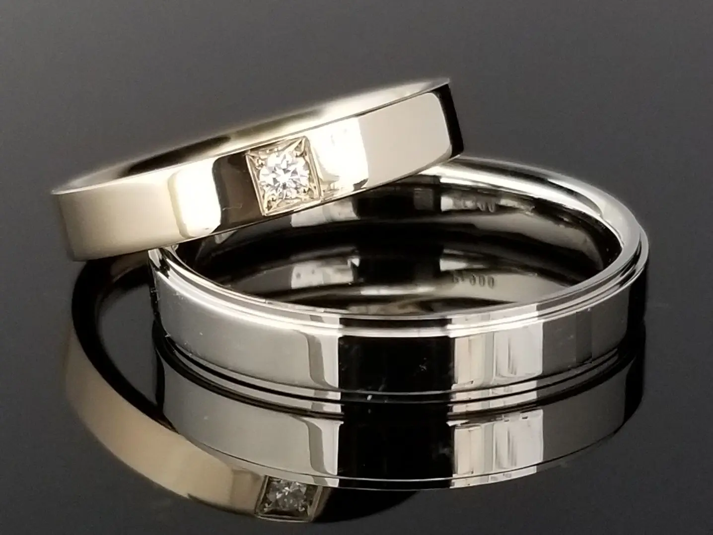 フラットなデザインで大人な印象に | 結婚・婚約指輪のオーダーメイド