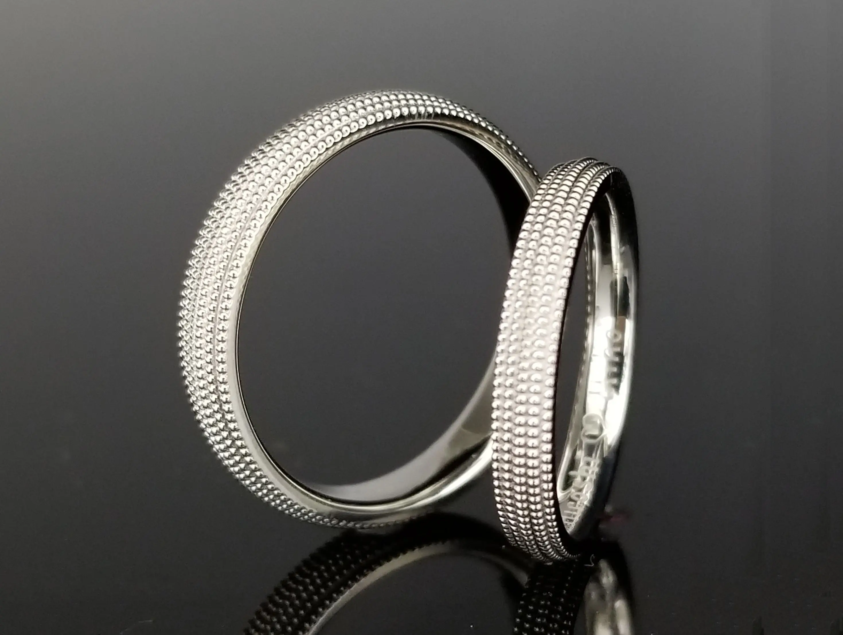 全面ミル打ちアンティークデザイン | 結婚・婚約指輪のオーダー