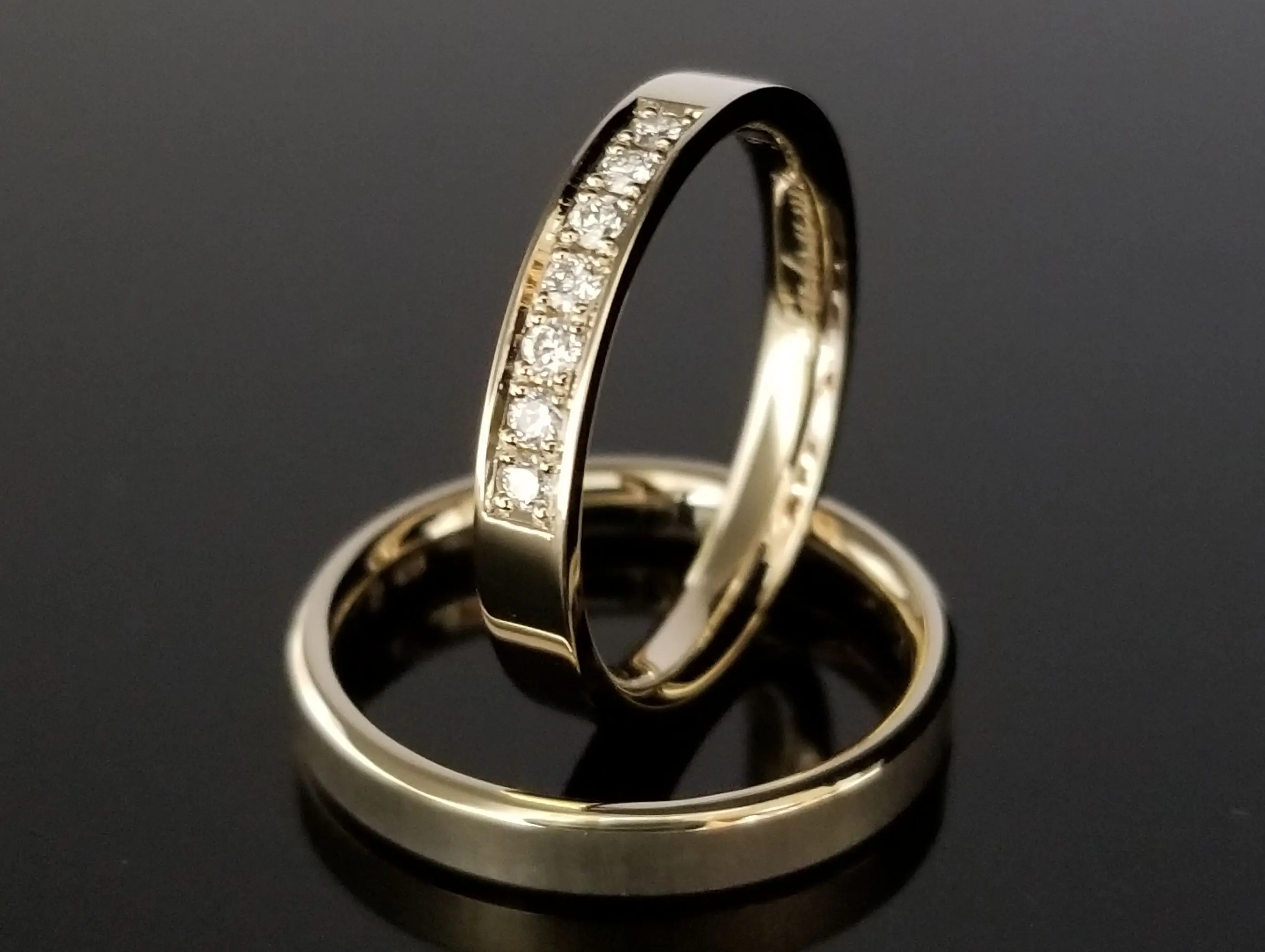 平打ちリング 重厚感溢れる、平打ちデザイン | 結婚・婚約指輪のオーダー