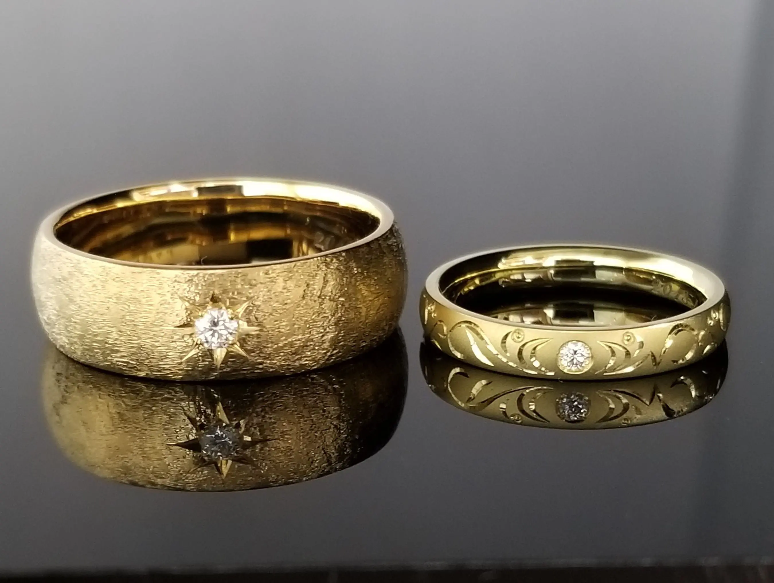 アンティーク加工に繊細な彫りのご結婚指輪 | 結婚・婚約指輪の