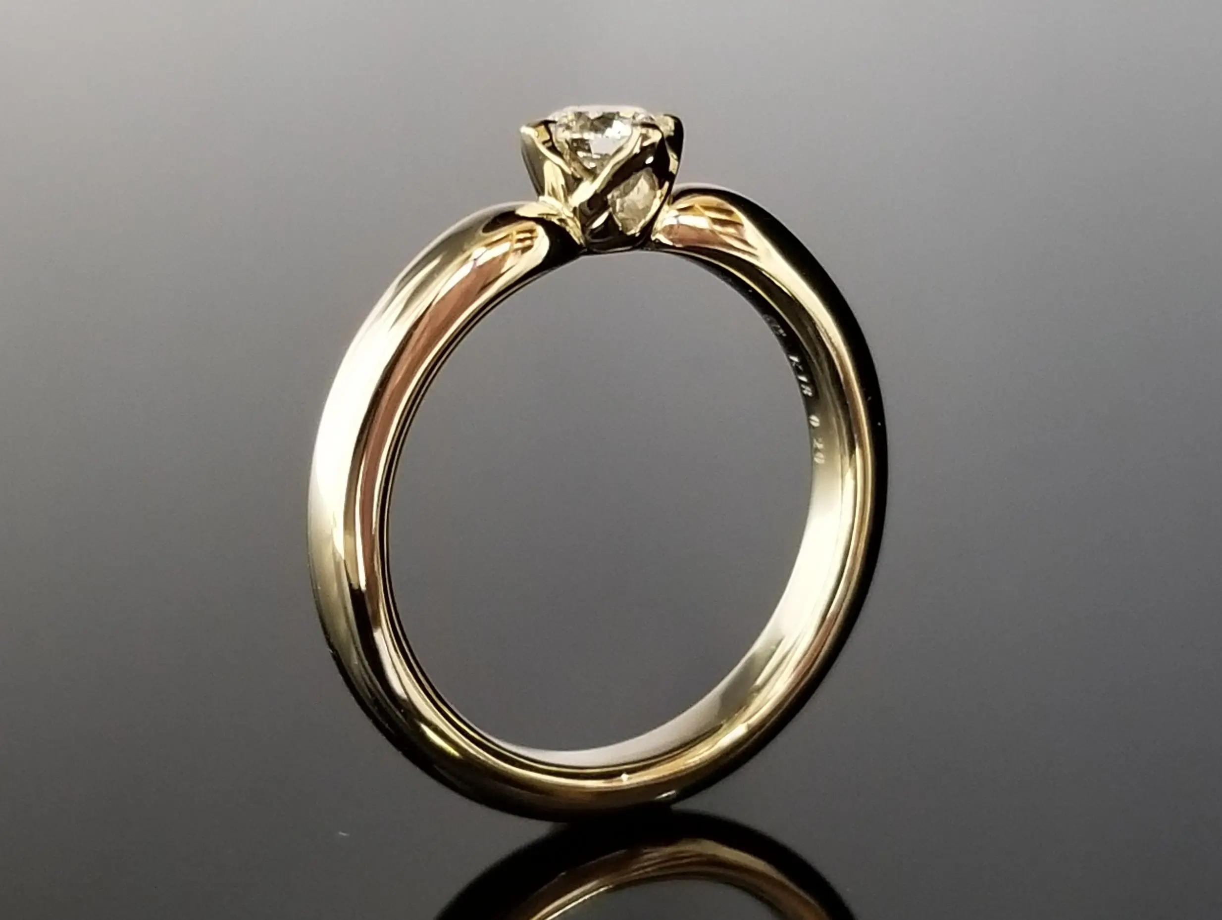 ダイヤ同士で輝きあう、華やかなリング | 結婚・婚約指輪のオーダー