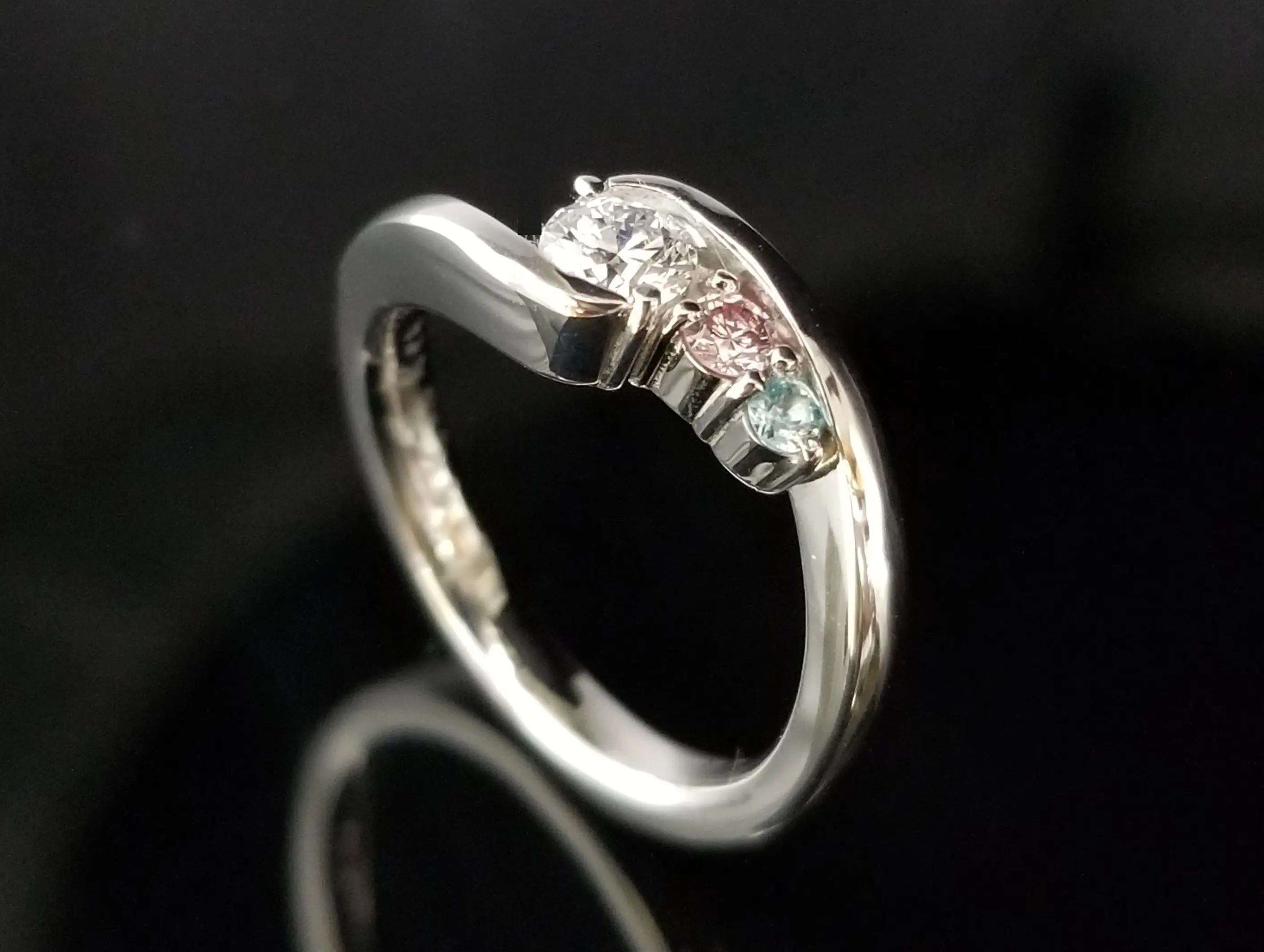 のりぞー　ダイヤステッチ コンビ加工と斜めのデザインでペア感のあるご結婚指輪 | 結婚