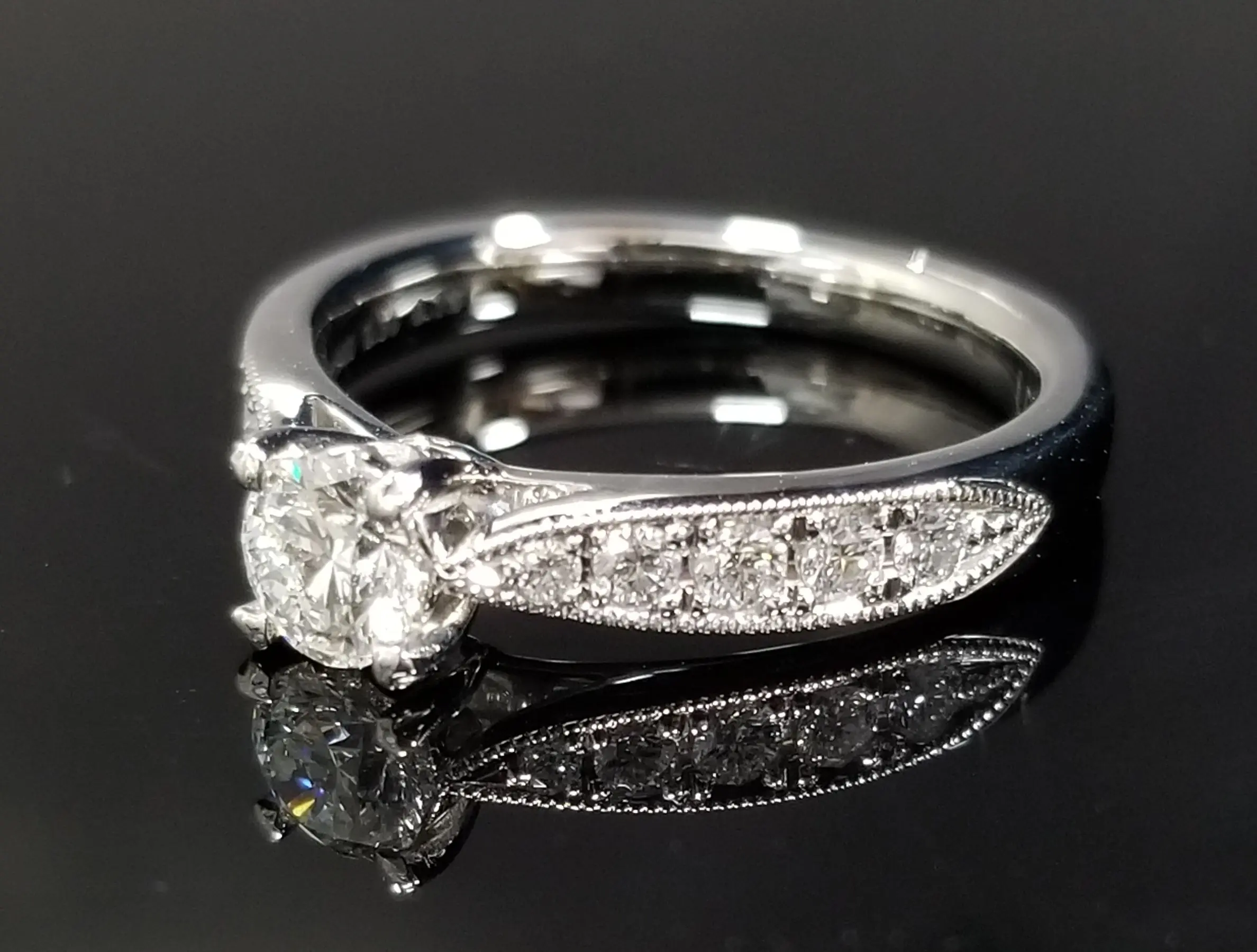 グラデーション ダイヤモンドリング 楽天市場】【0.2ct】K18 YG/WG/PG グラデーション ダイヤモンド