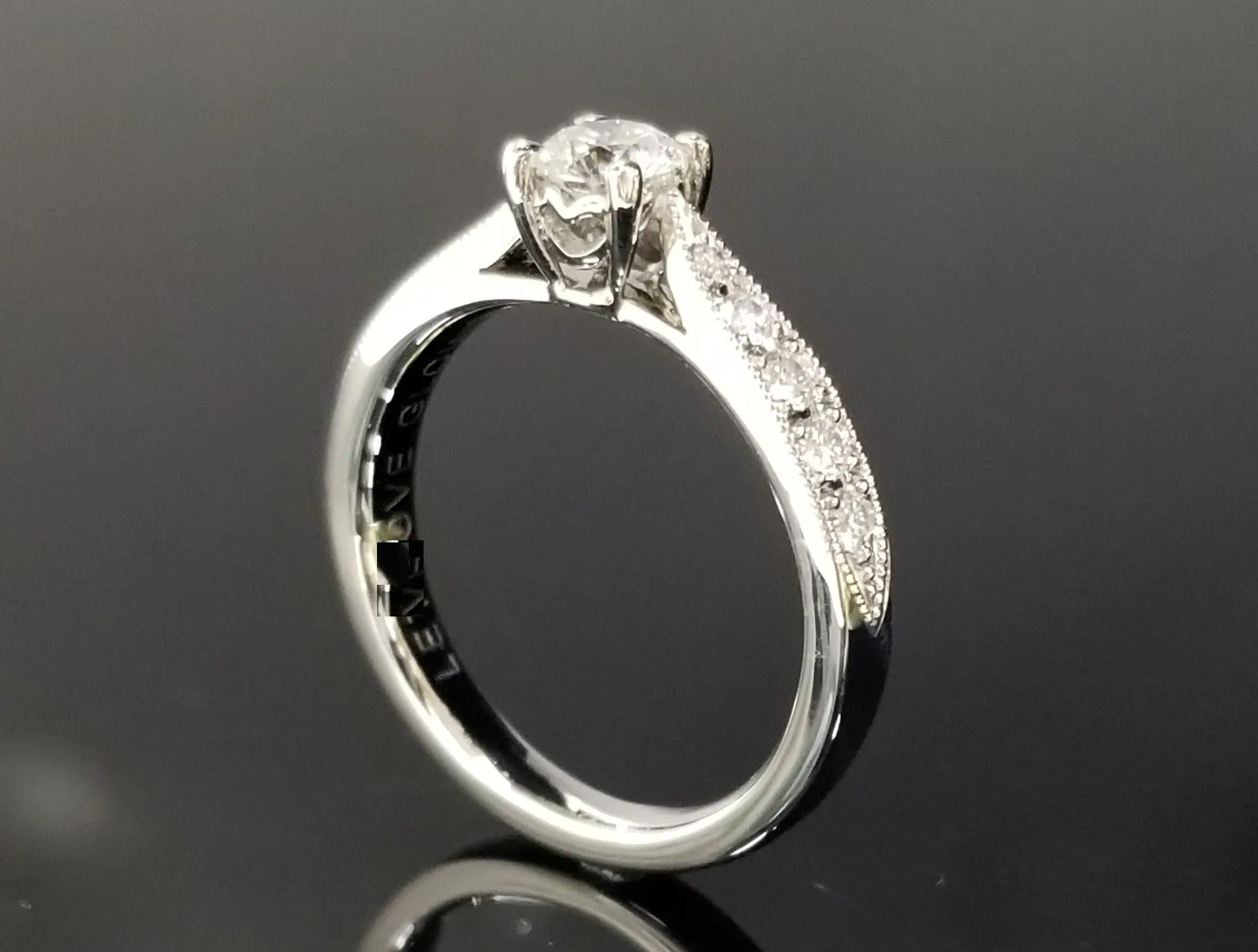 ファッショナブルで存在感有るコーチの指輪 ファッショナブルで存在感有るコーチの指輪 ファッショナブルで