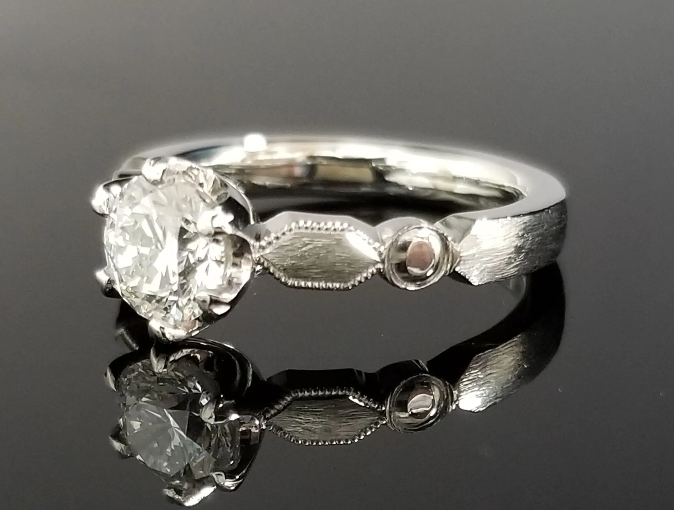 natsu★天然ダイヤモンド★リングオーダー それぞれのお好みの石をセットしました | 結婚・婚約指輪の