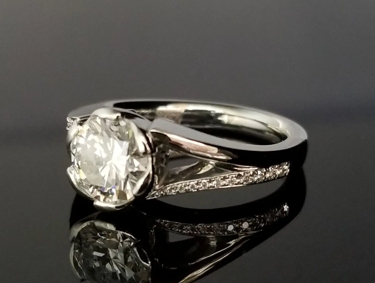 花枠のオーダーメイドご婚約指輪 | 結婚・婚約指輪のオーダー