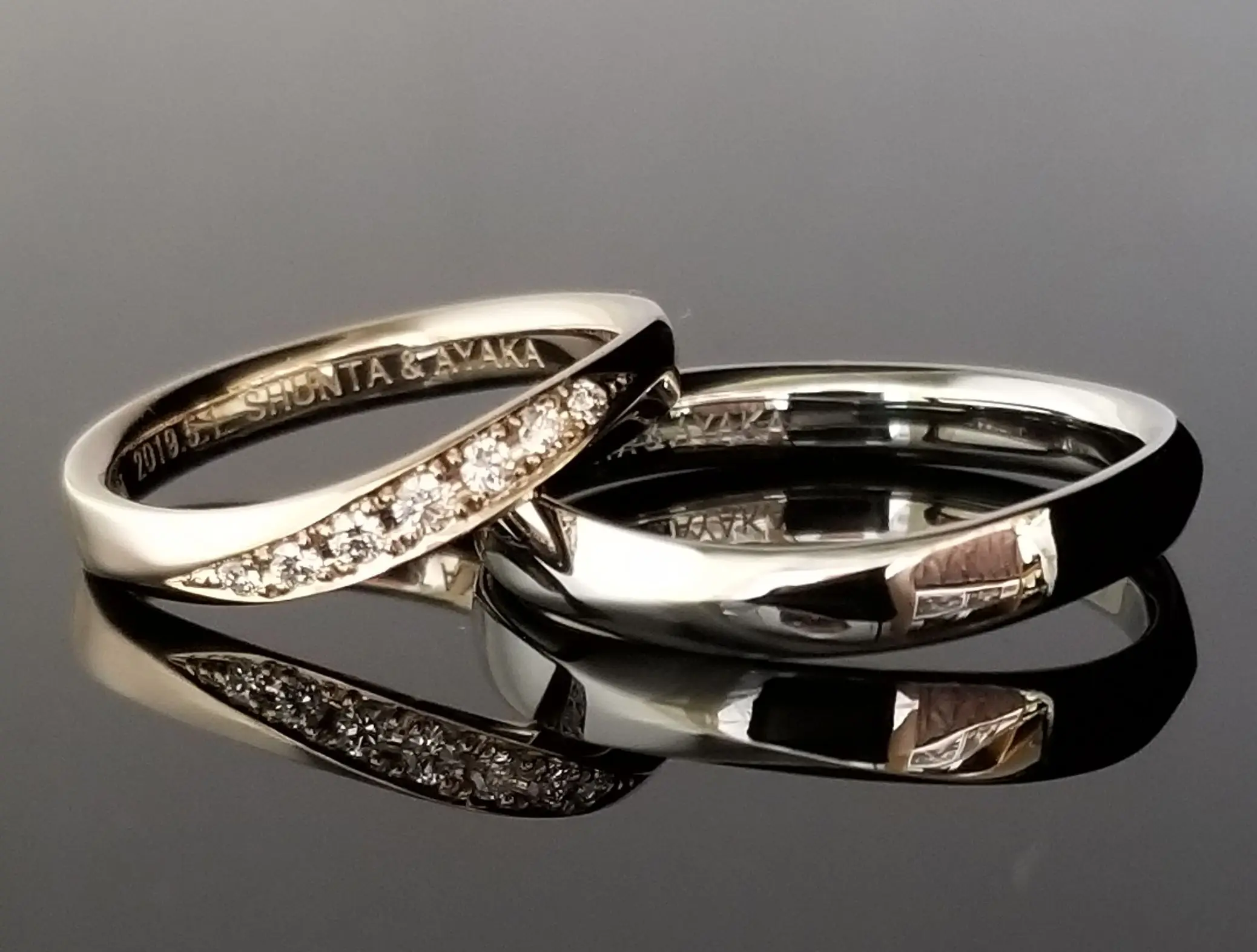 ウェーブが柔らかな印象のご結婚指輪 | 結婚・婚約指輪のオーダー