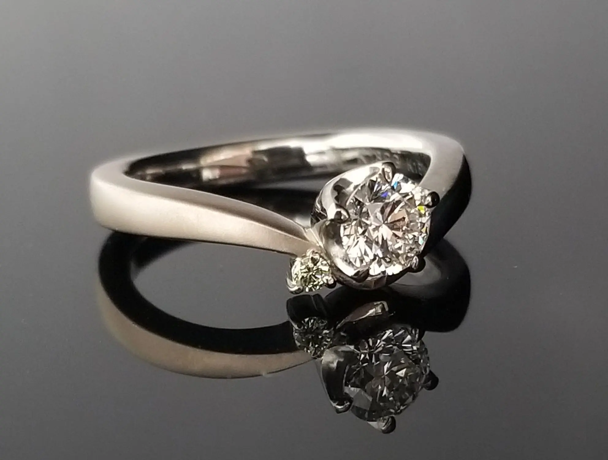 指輪2本分・ギフトラッピング1点付【wccf様 オーダーメイド専用ページ】 オーダーメイドの婚約指輪と結婚指輪｜ピンクダイヤ使用オーダー