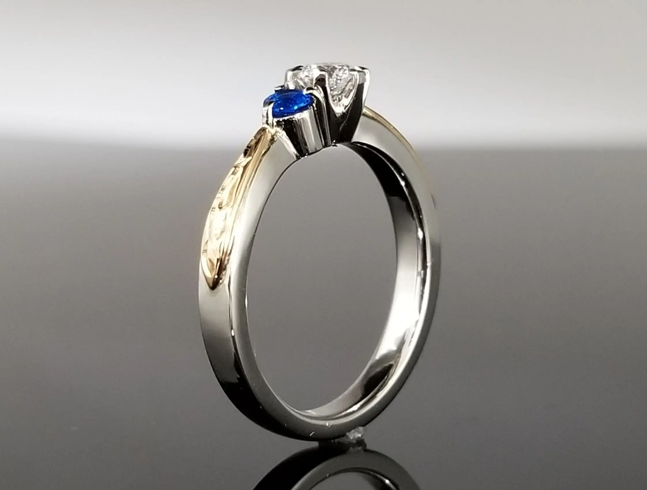 のりぞー　ダイヤステッチ ダイヤモンドを引き立たせる絞り込みデザイン | 結婚・婚約指輪
