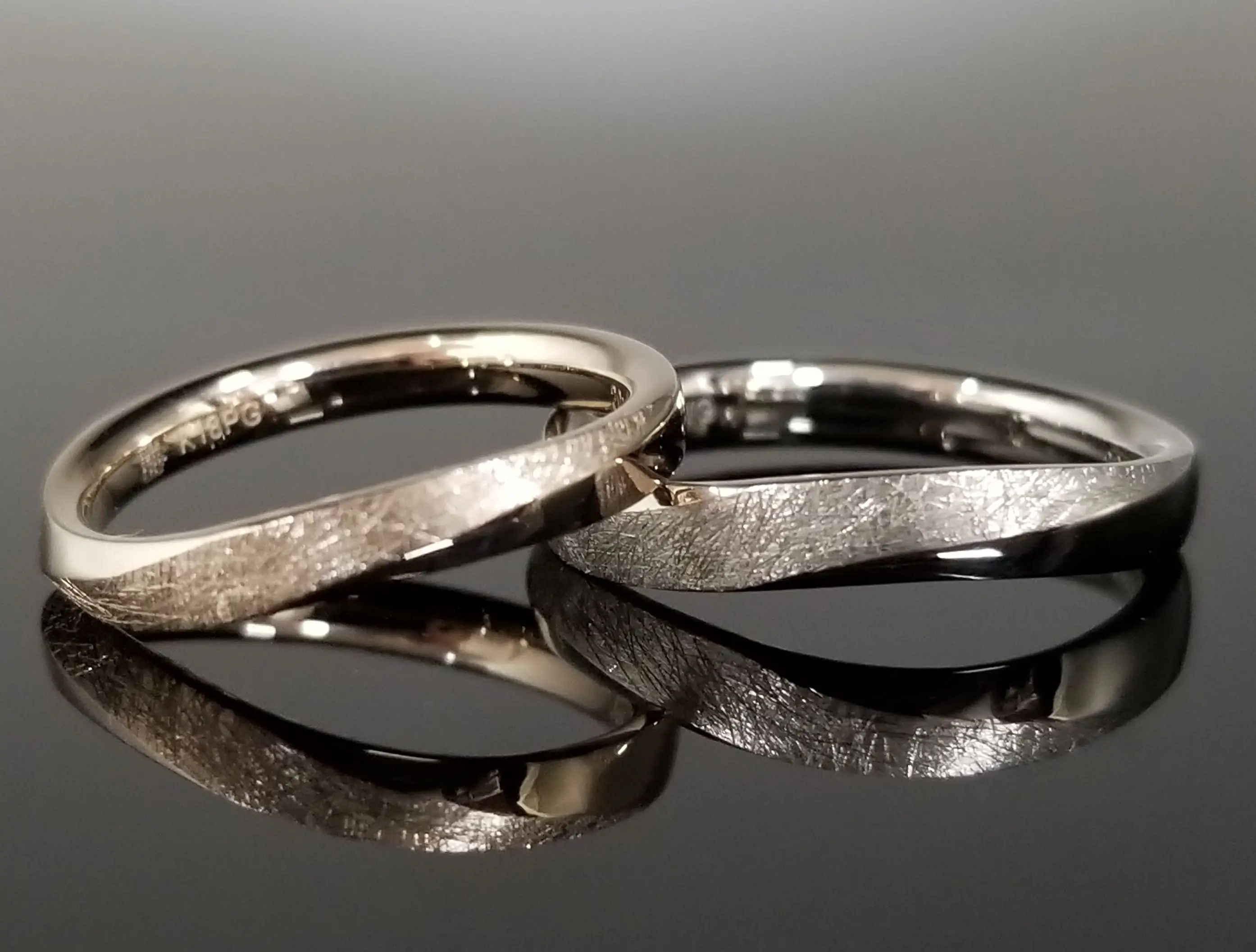 和紙のような模様が美しい指輪 | 結婚・婚約指輪のオーダー