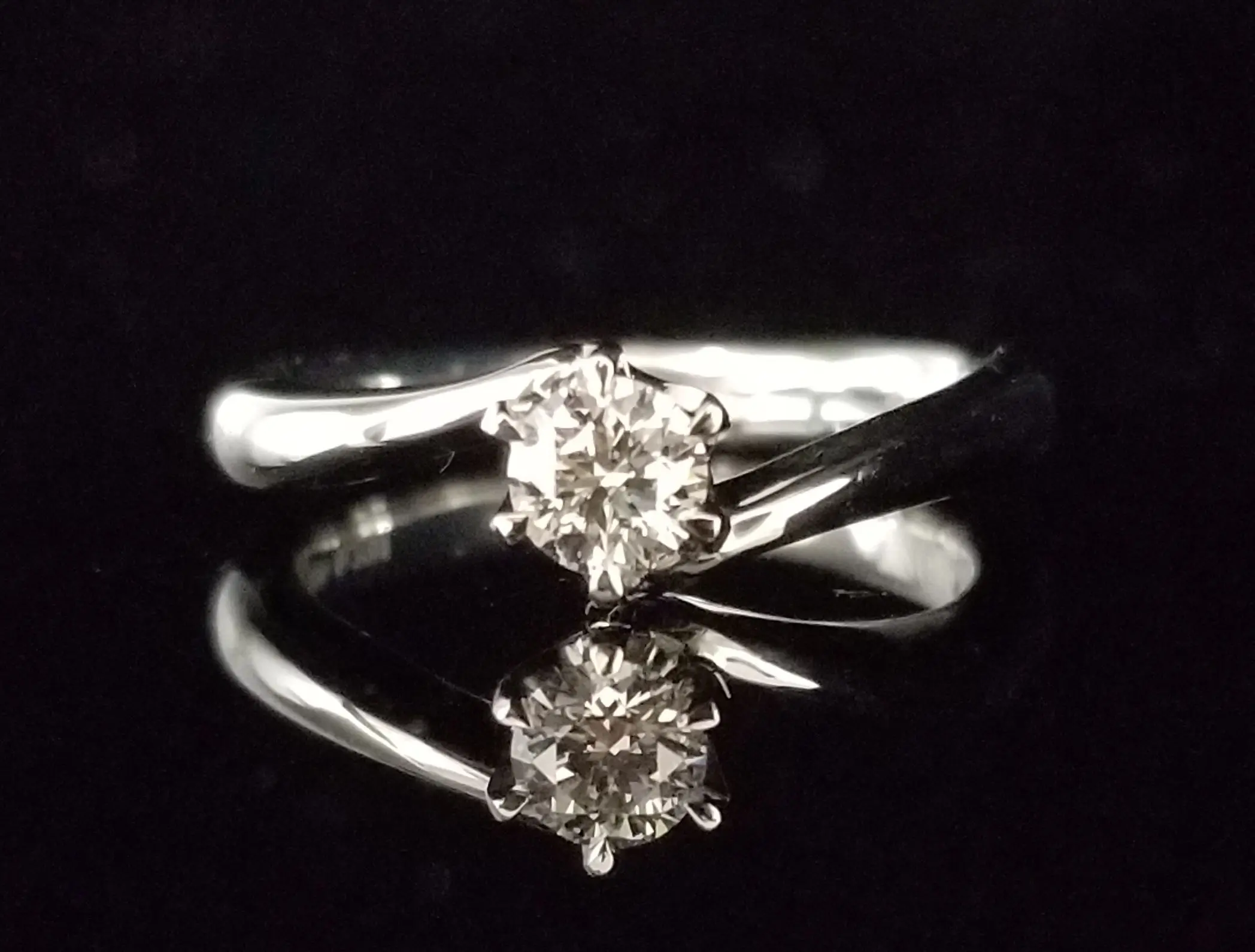 ドーンと値下げ！夏休み限定価格！！ダイヤモンド指輪0.45ct WG サイズ12 S9554-1.jpg.webp