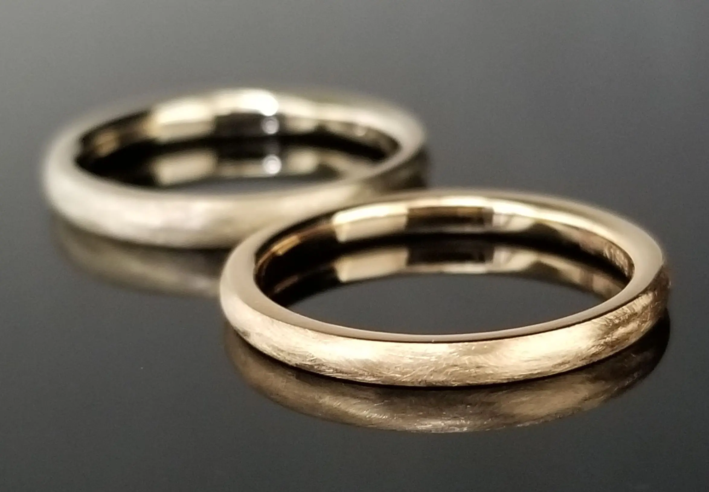 マット加工が美しいシンプルかつ、贅沢なデザイン | 結婚・婚約指輪の