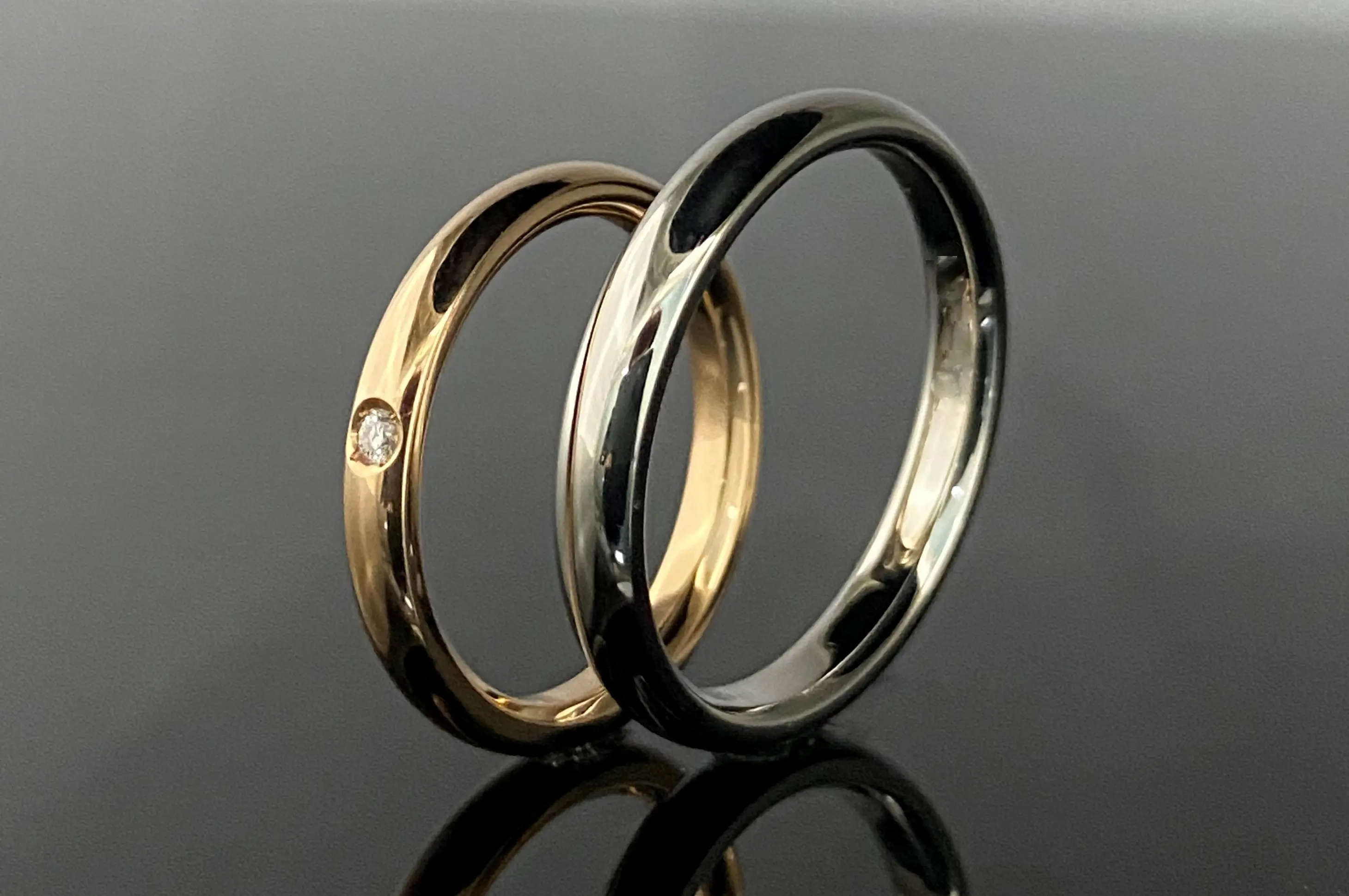 鍛造フルオーダーで丸みの美しいご結婚指輪を | 結婚・婚約指輪の