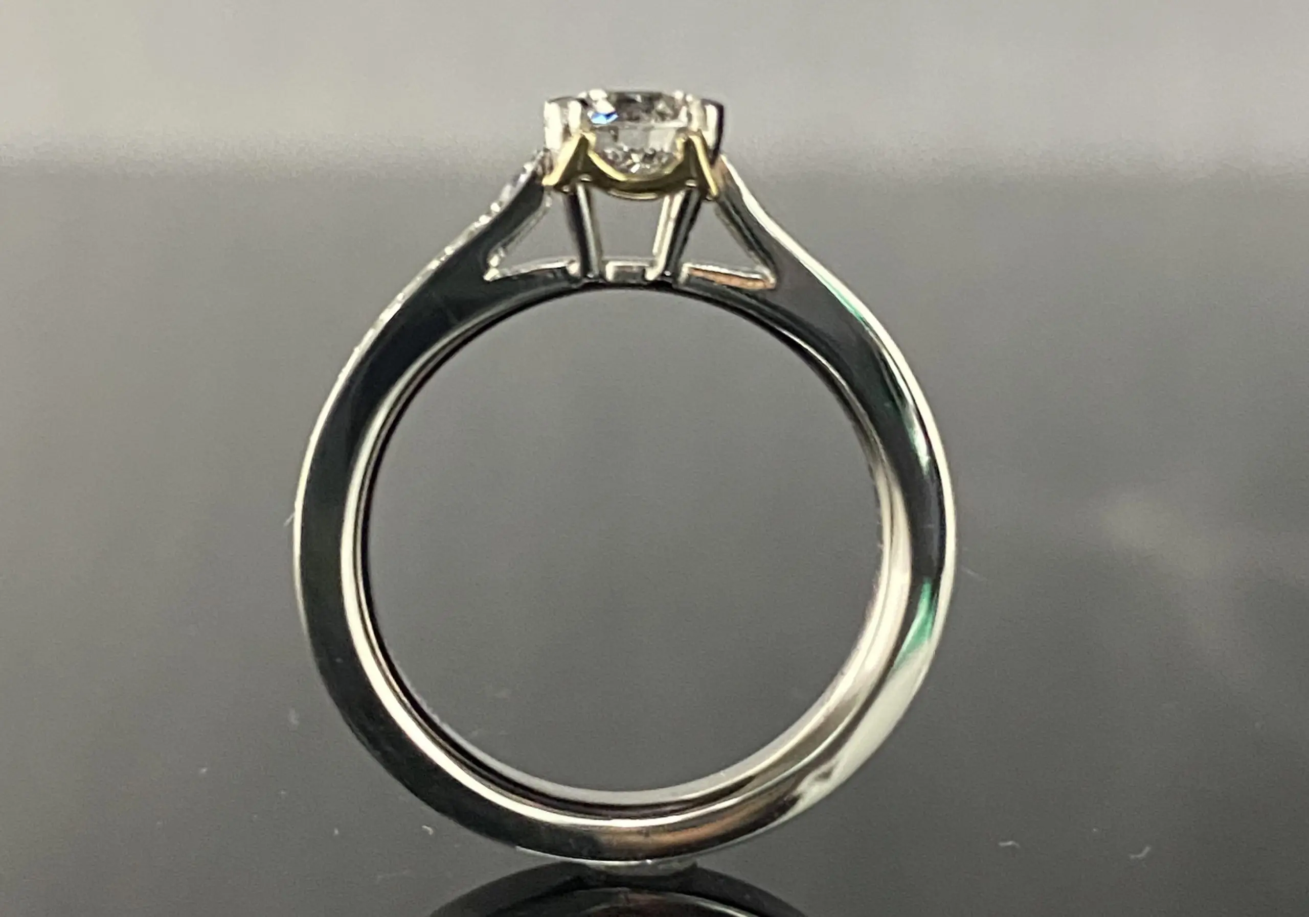 natsu★天然ダイヤモンド★リングオーダー それぞれのお好みの石をセットしました | 結婚・婚約指輪の