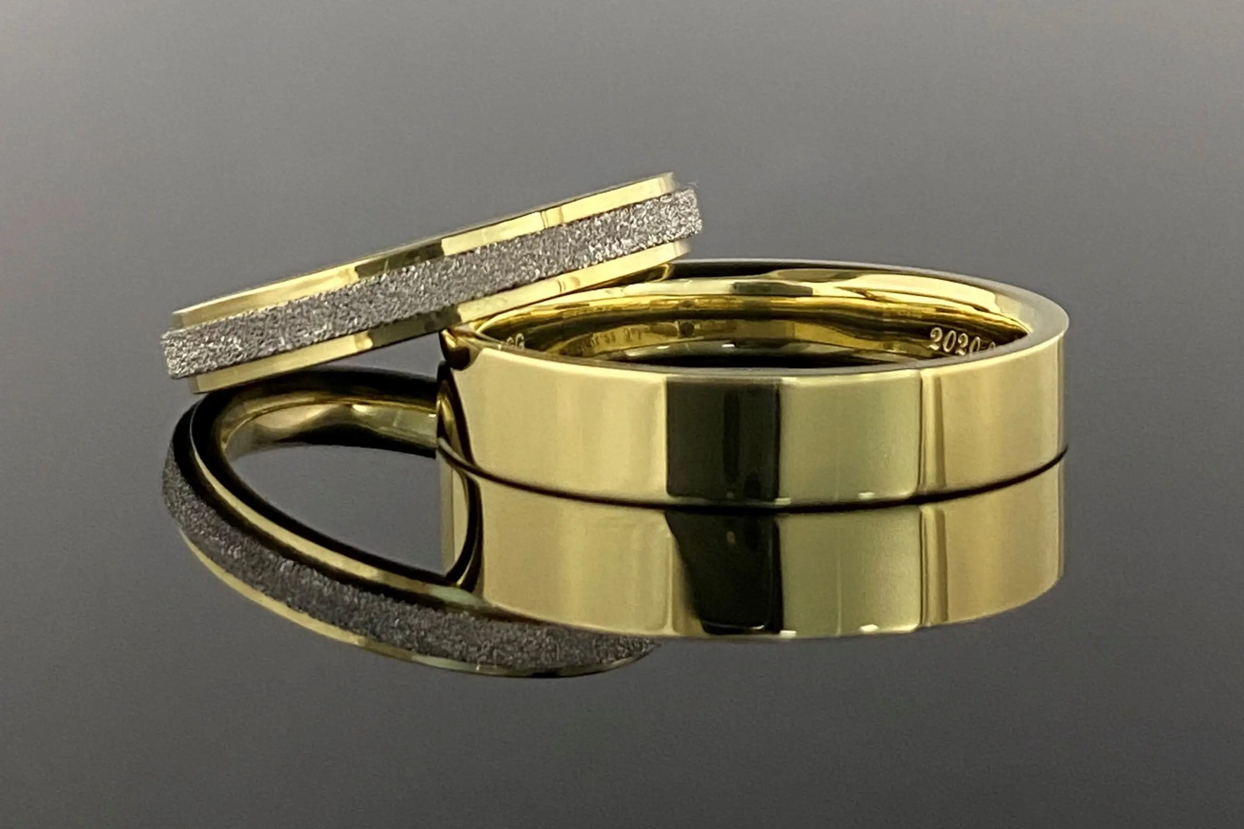18K 鍛造リング　お値段交渉OK 鏡面の美しさ、スターダストの煌めきを。 | 結婚・婚約指輪のオーダー