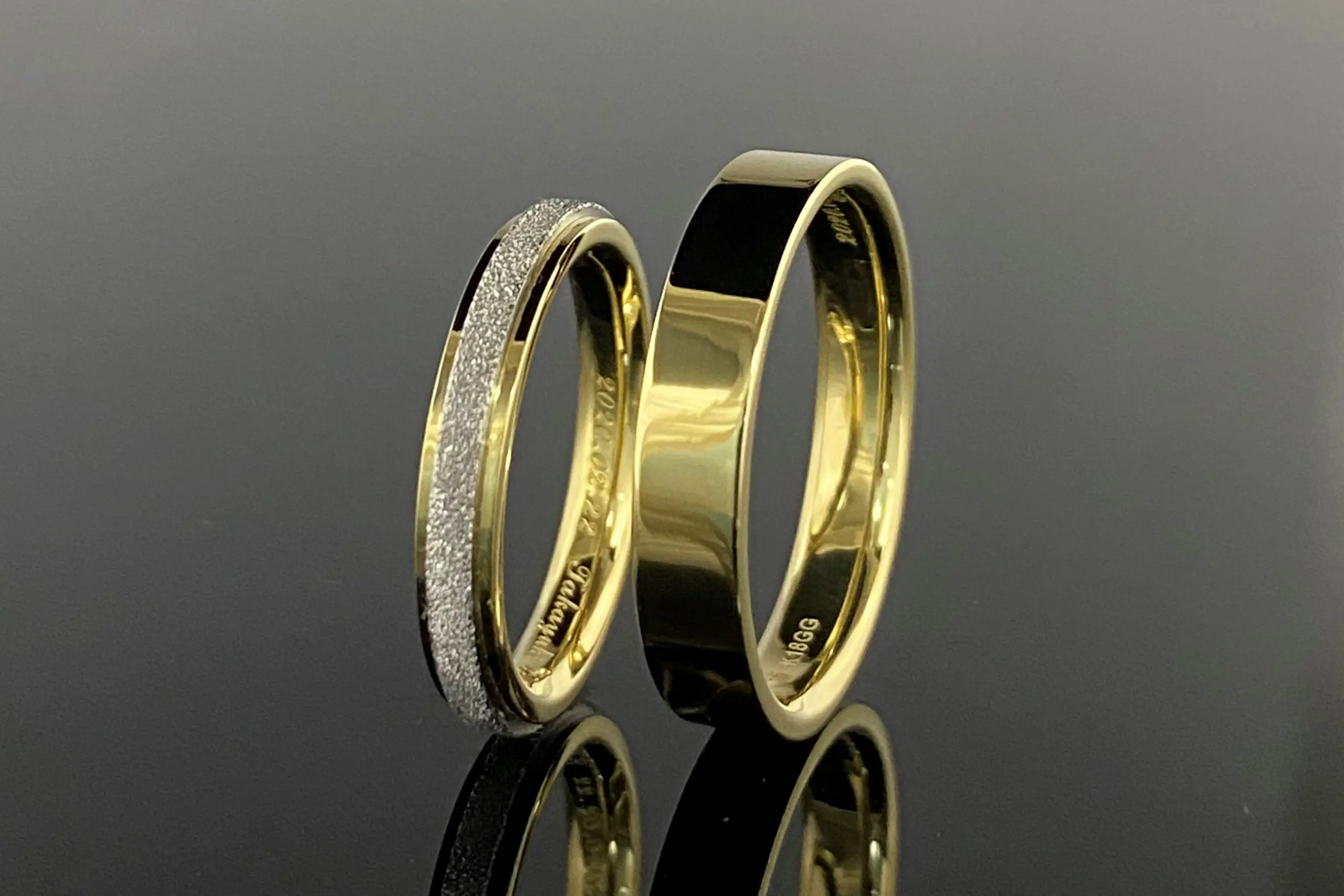 鏡面の美しさ、スターダストの煌めきを。 | 結婚・婚約指輪のオーダー