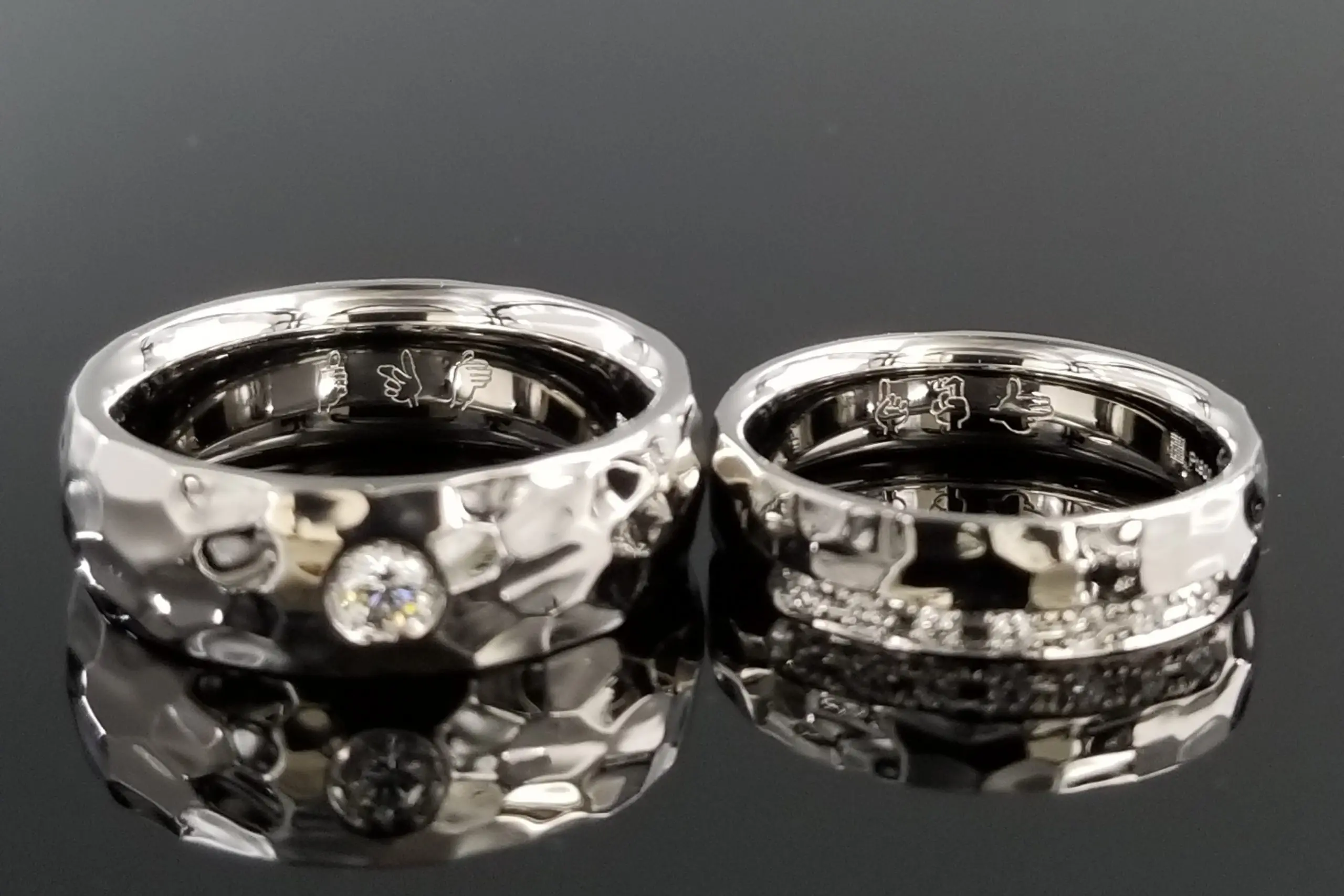 槌目デザインで、クラフト感をプラスして。 | 結婚・婚約指輪の