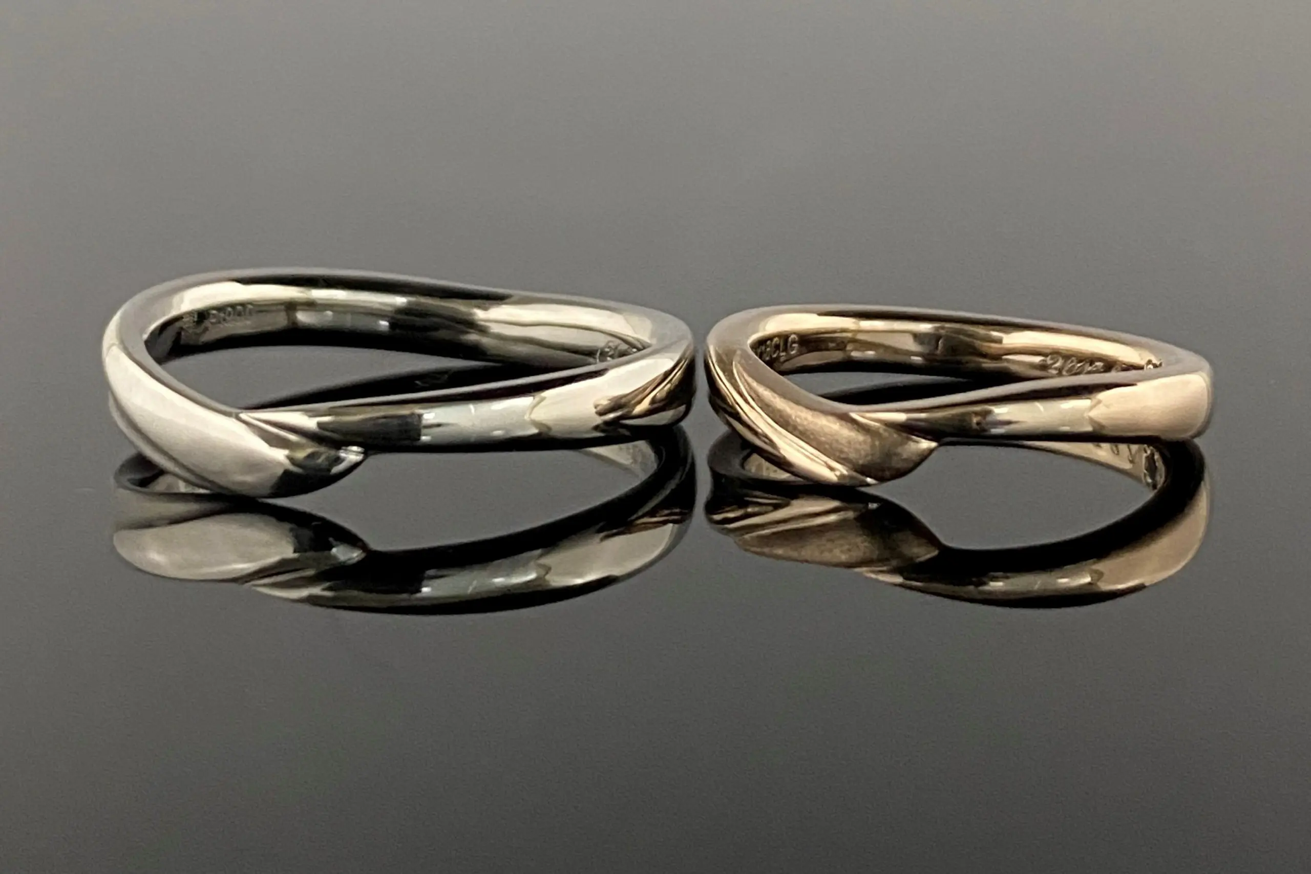 スタッズデザイン マット仕上げ リング えぐった部分にマットを施した、こだわりリング | 結婚・婚約指輪の