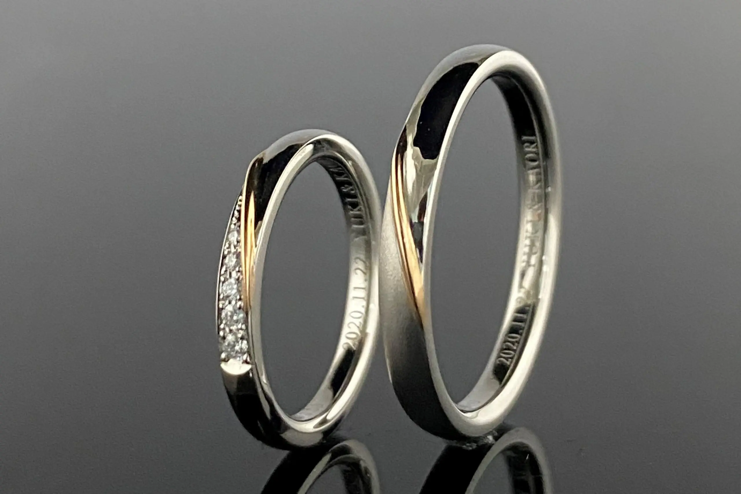 右上がりに入れた金線は、お二人の希望の光 | 結婚・婚約指輪の