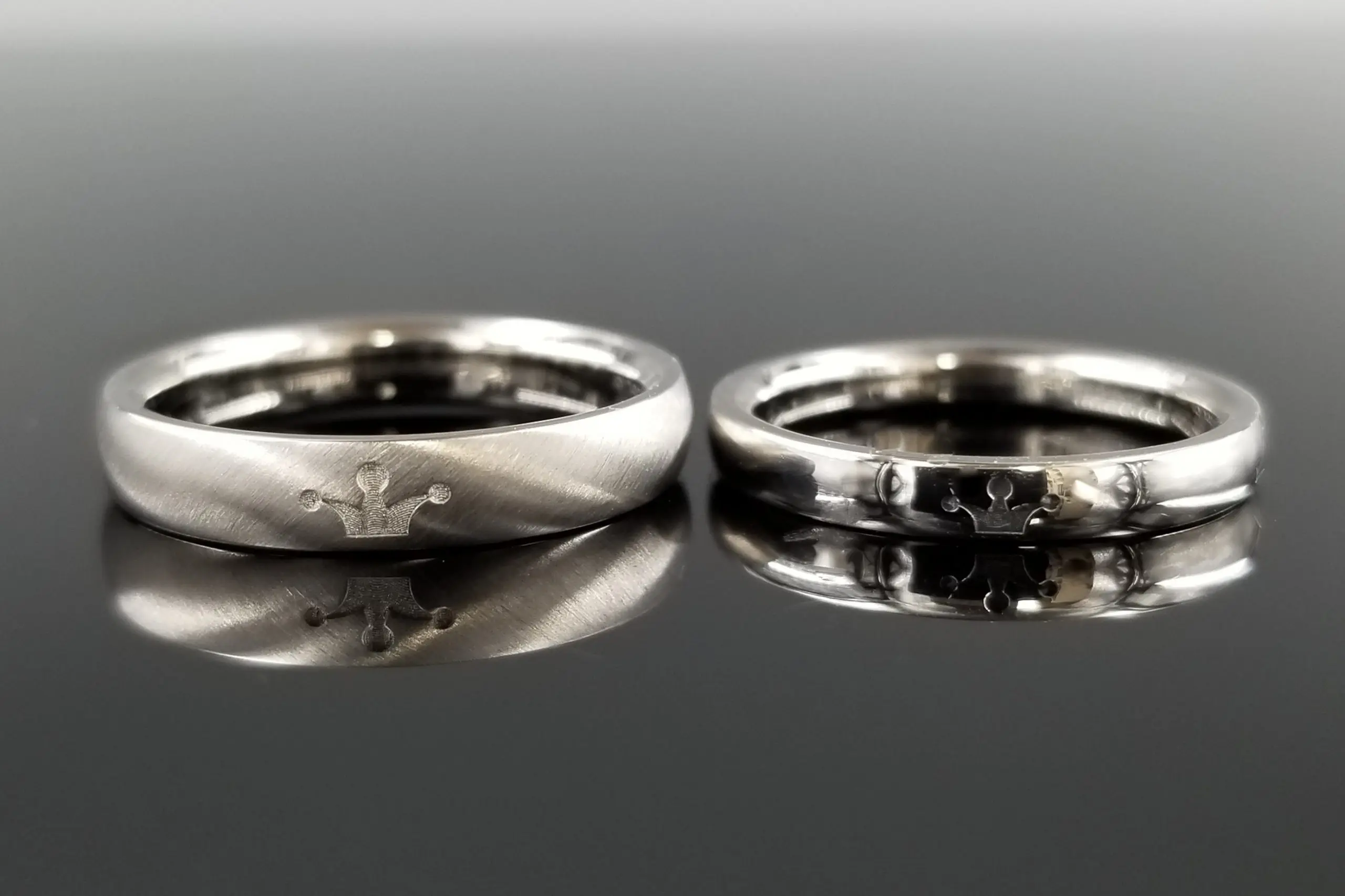 オリジナルの刻印は、表にも入れられます。 | 結婚・婚約指輪の