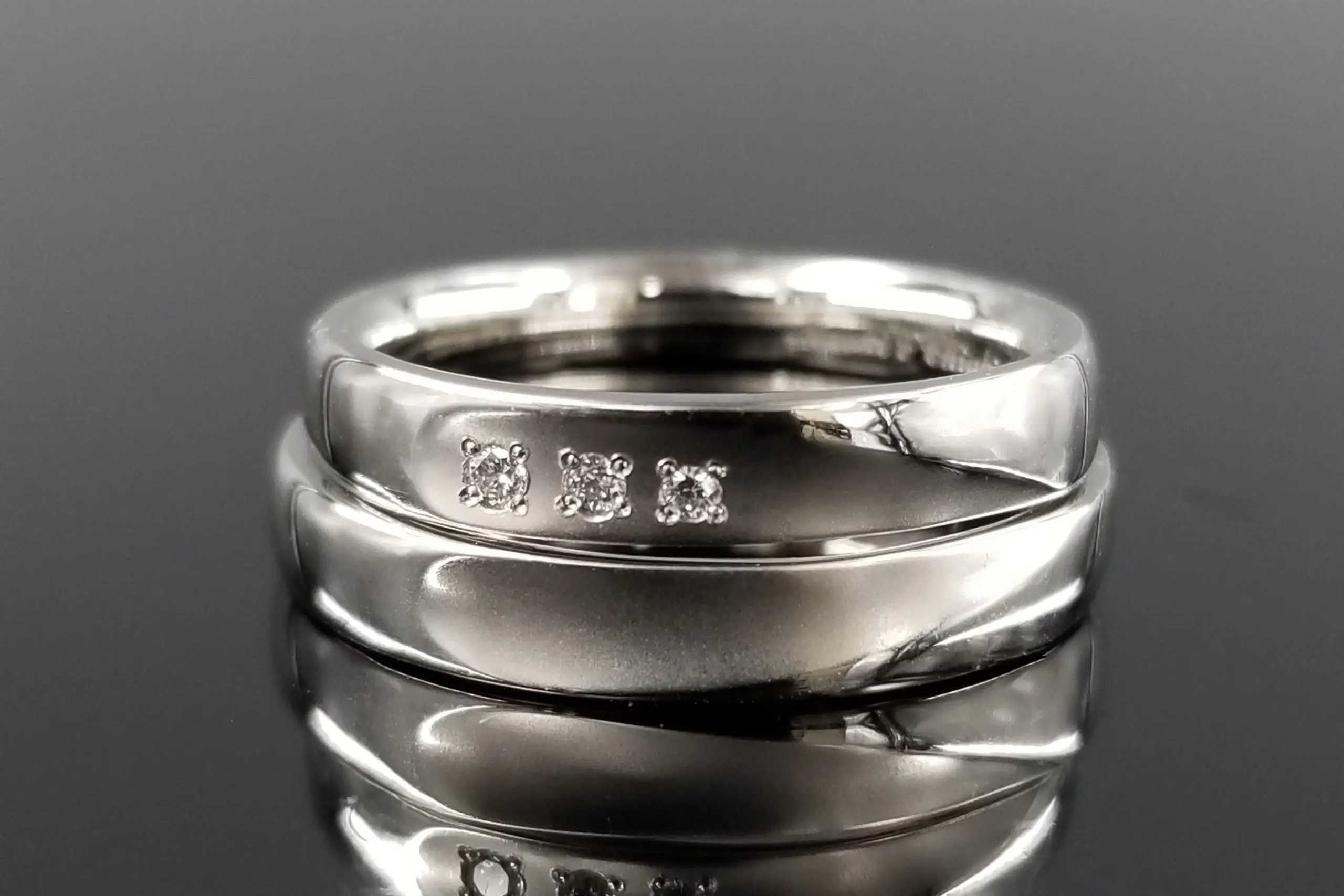 17号✨約2.36g❣️マット処理✨k18YG全周デザインリングミルグレイン 繊細なミルグレインのラインにダイヤモンドの輝きを | 結婚