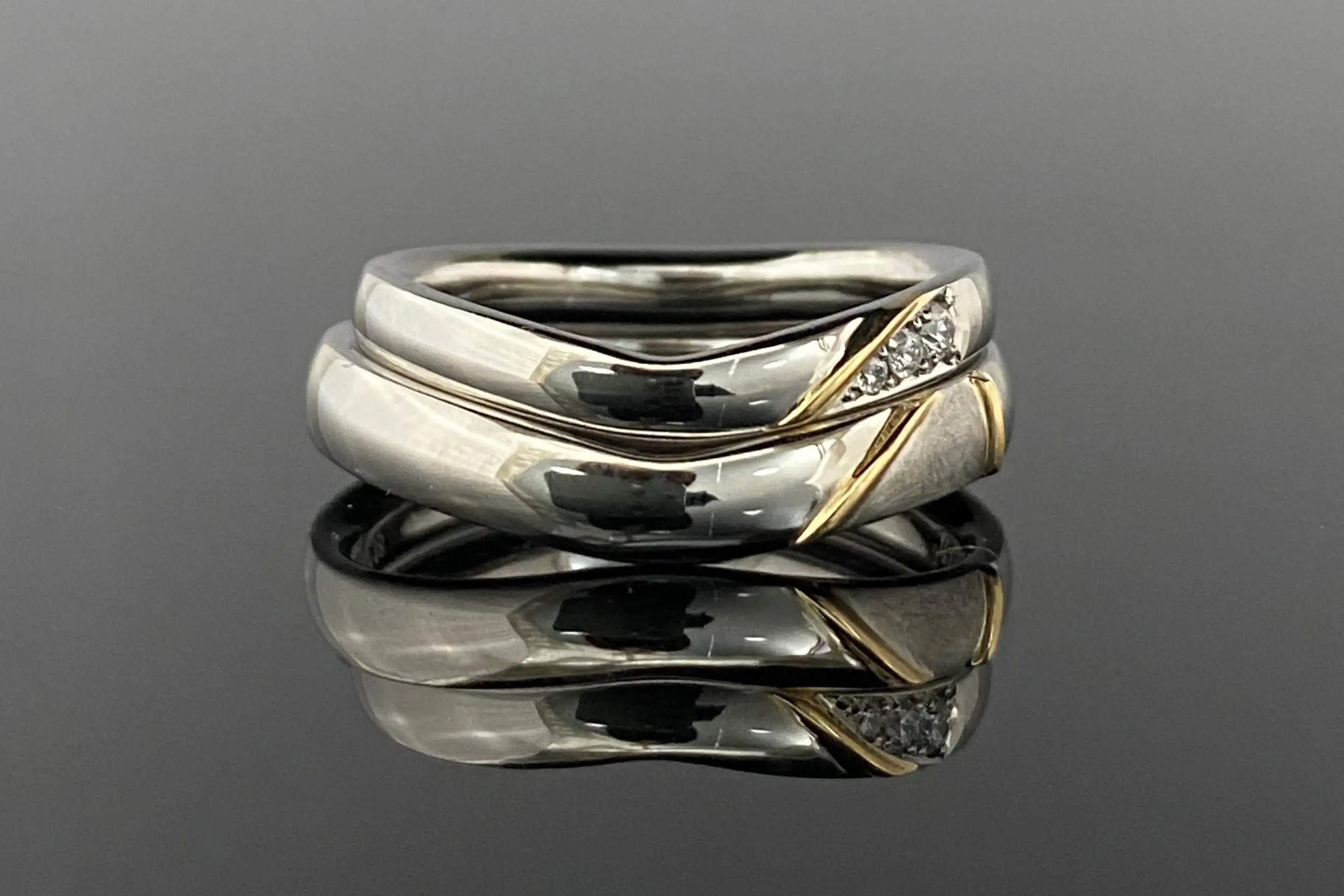 イエローゴールドがプラチナに綺麗に映えます | 結婚・婚約指輪の