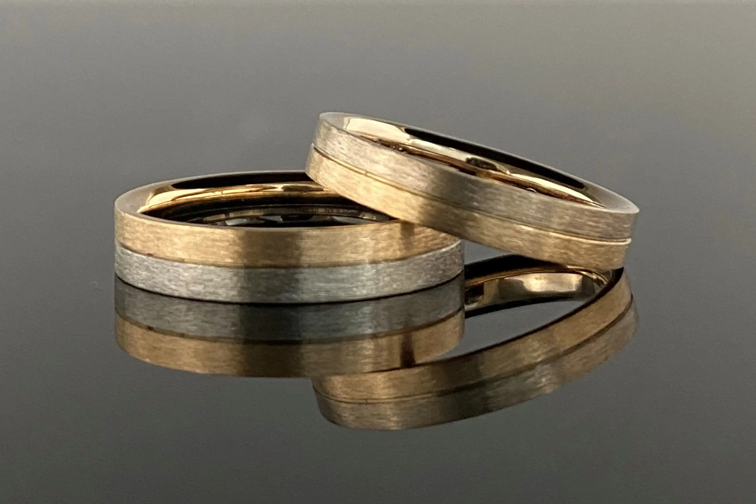 お好みの素材をそれぞれお選びいただきました。 | 結婚・婚約指輪の