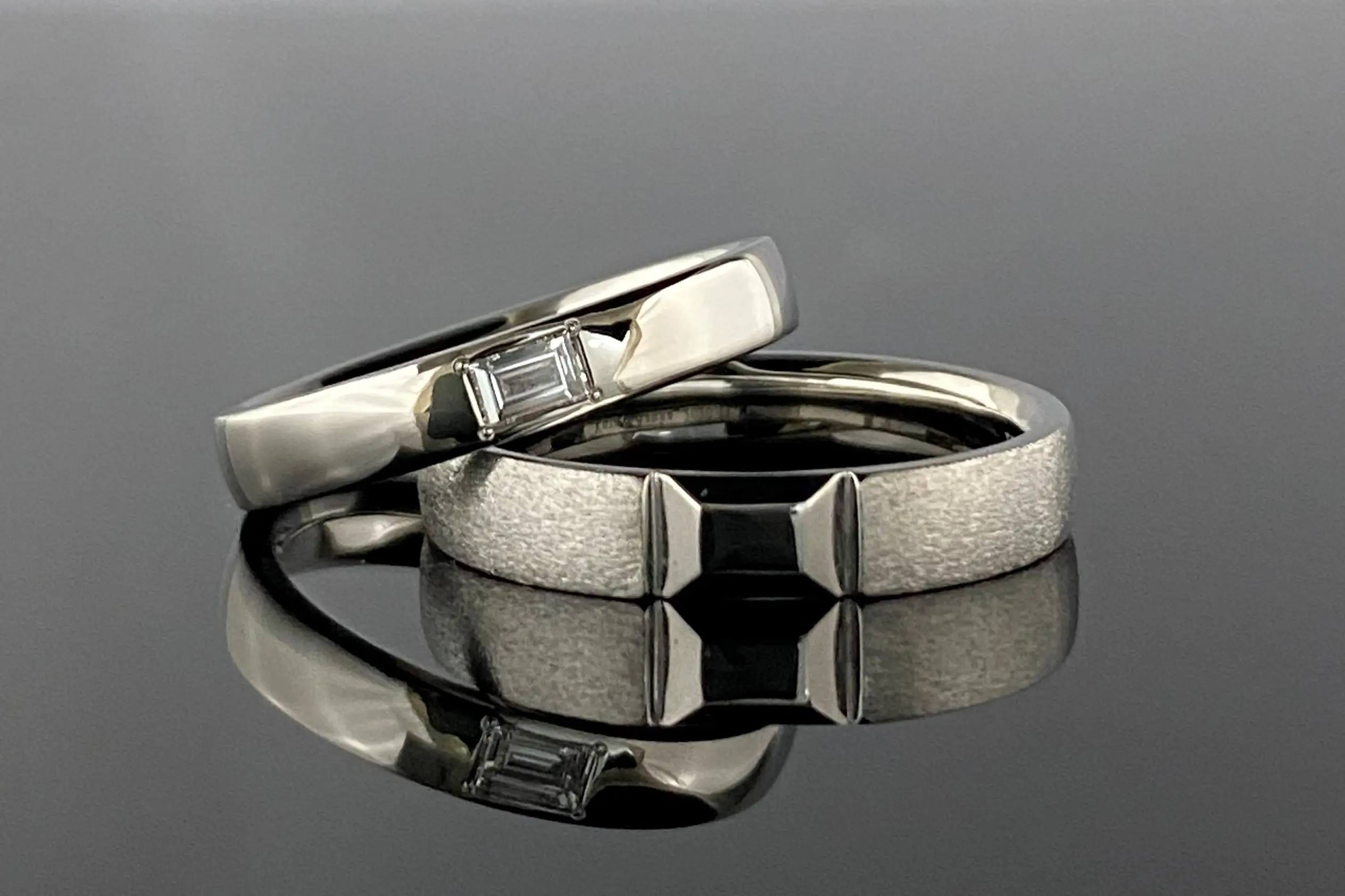 エッジ加工で女性と同様のダイヤモンドのような輝きを。 | 結婚・婚約