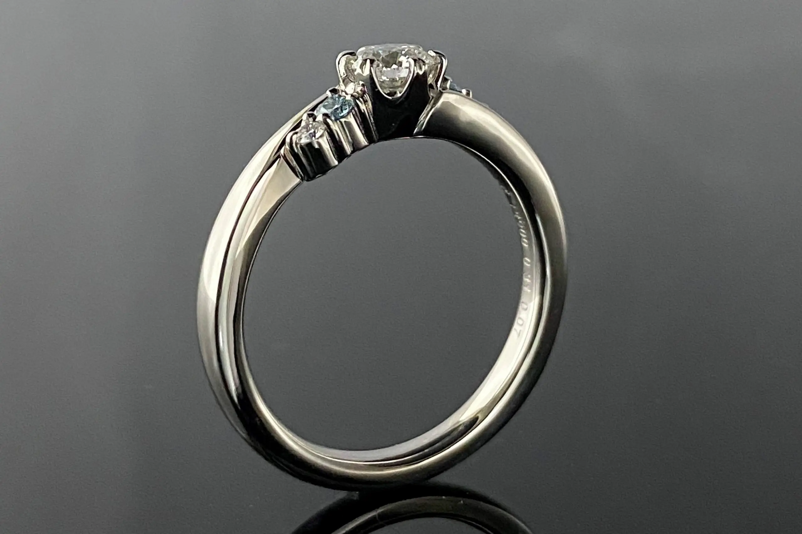 可愛らしいポイントを詰め込んだ素敵なリングです。 | 結婚・婚約指輪