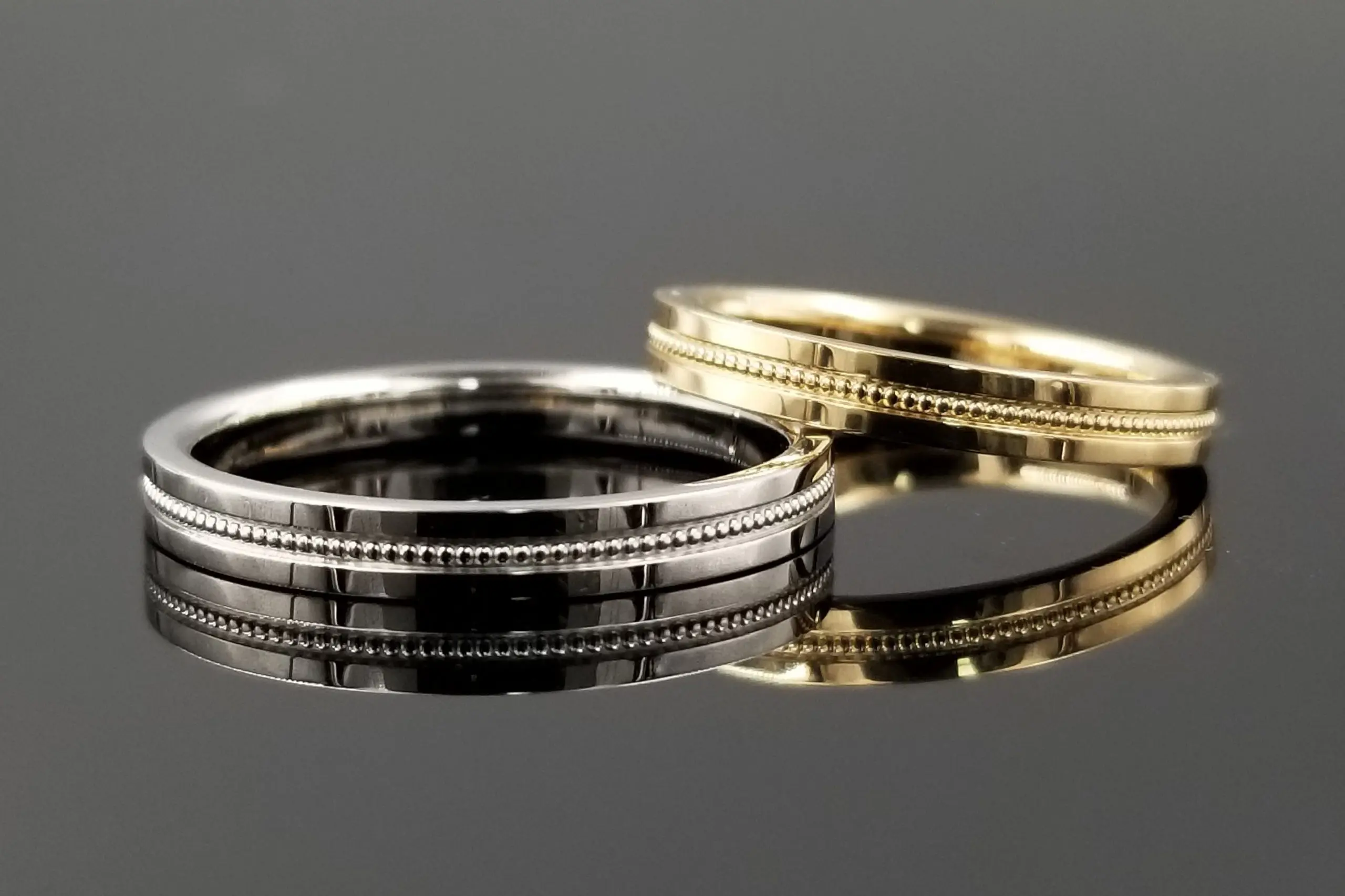 きらりと光るダイヤモンドが美しい鍛造マリッジリング | 結婚