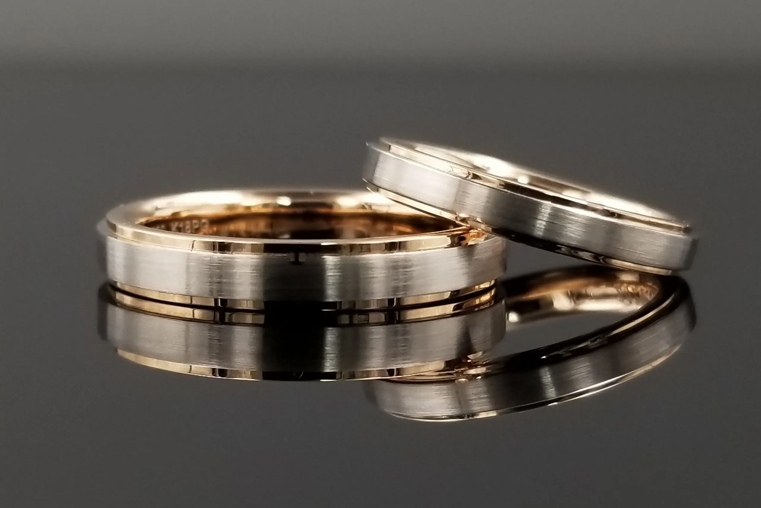 おハル　コンビリング コンビデザインでスタイリッシュに仕上げました。 | 結婚・婚約指輪の