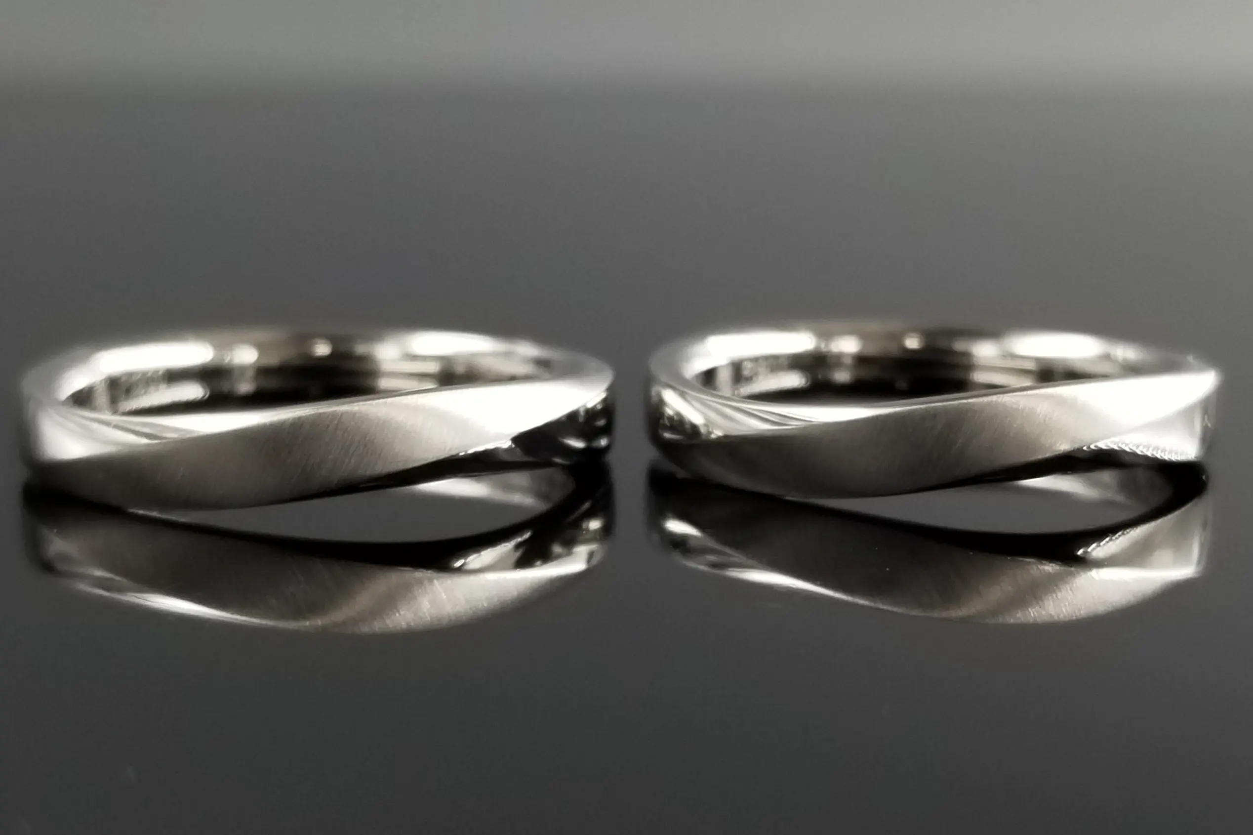 光沢とつや消しで質感の違いを楽しんでいただけます | 結婚