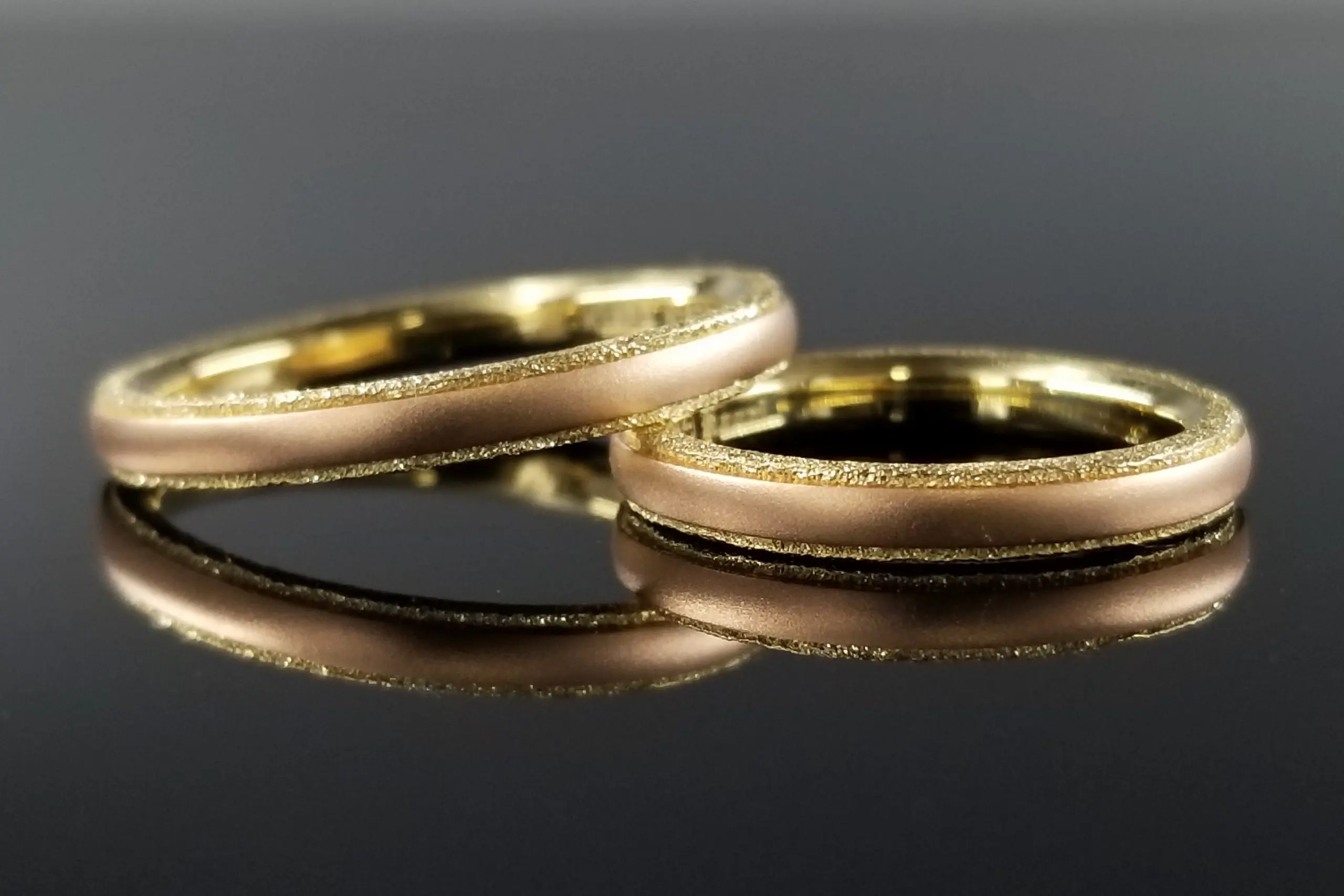 シンプルリング シンプルストレートリングにお好みのテクスチャーを。 | 結婚・婚約
