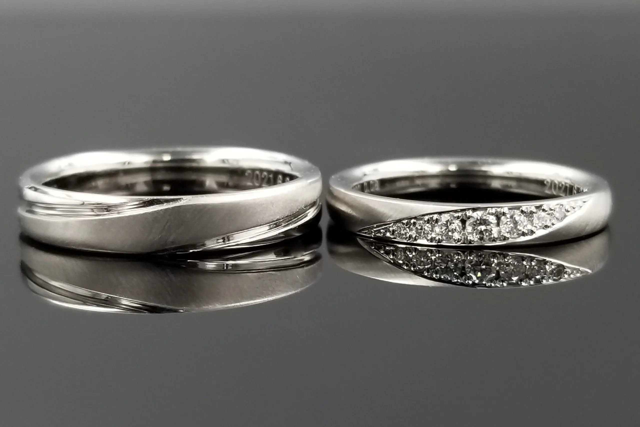 重厚感のあるプラチナでお造りする鍛造マリッジリング | 結婚・婚約