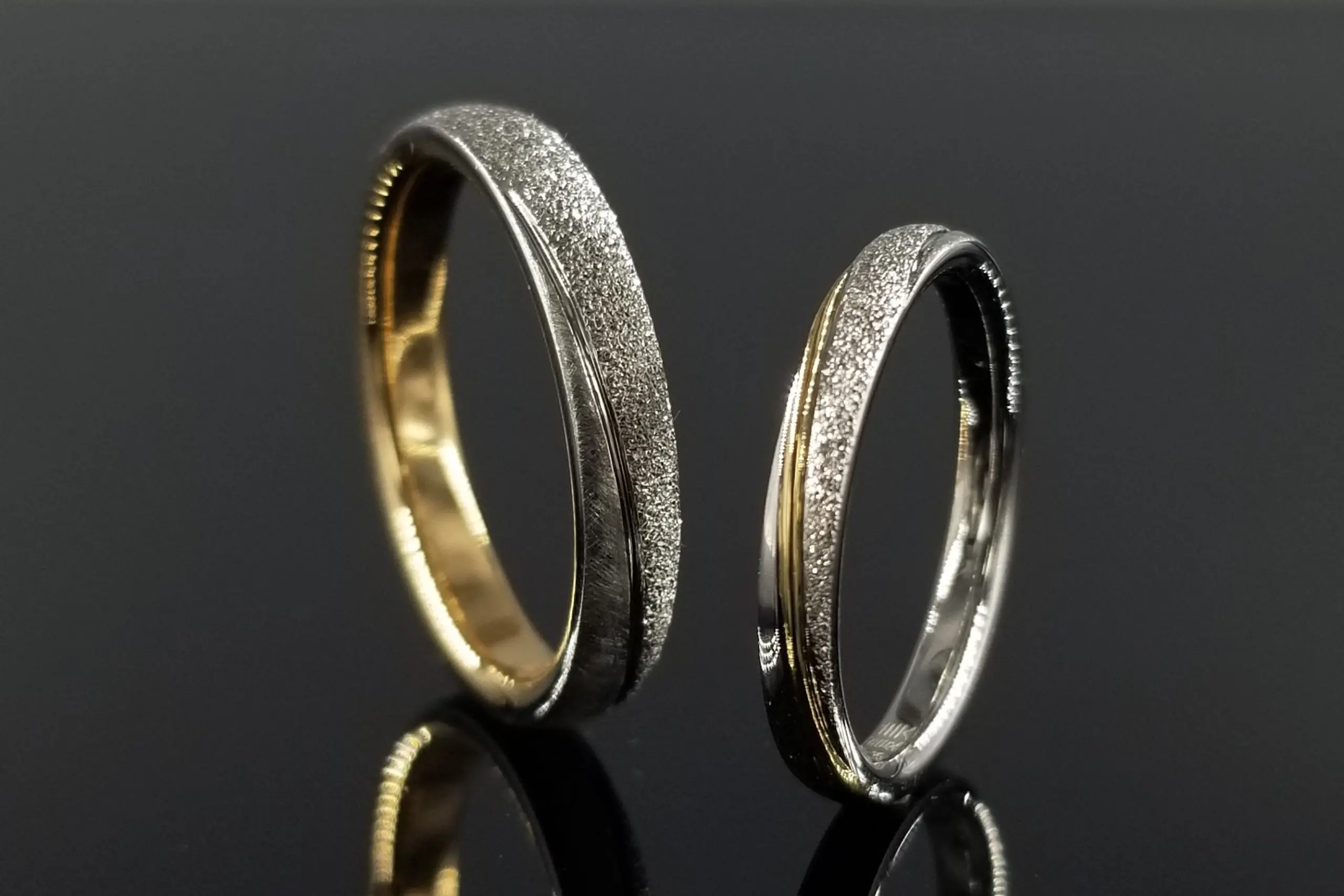 プラチナにイエローゴールドのお色を合わせて。 | 結婚・婚約