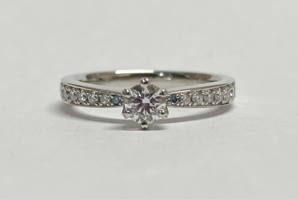 完全オーダーメイドのご婚約指輪でのプロポーズのサムネイル