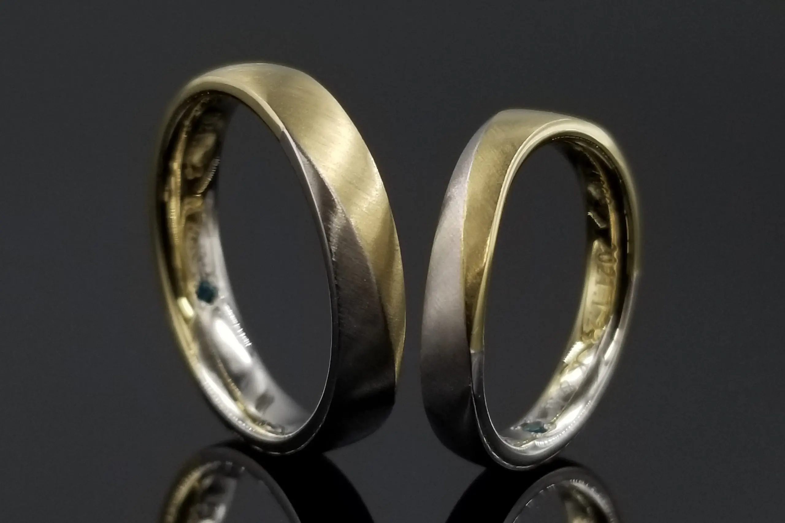 たーちゃんリングオーダー 幅太にお造りしたリングに縦ラインをお入れしこだわりのご結婚